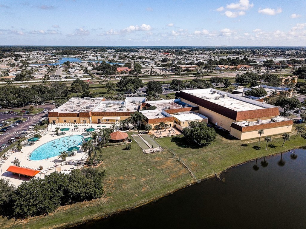 1802 Bedford Lane #2 Sun City Center FL 33573 TB8435389 image28