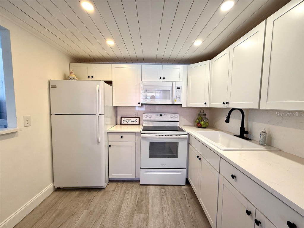 1802 Bedford Lane #7 Sun City Center FL 33573 TB8424879 image13