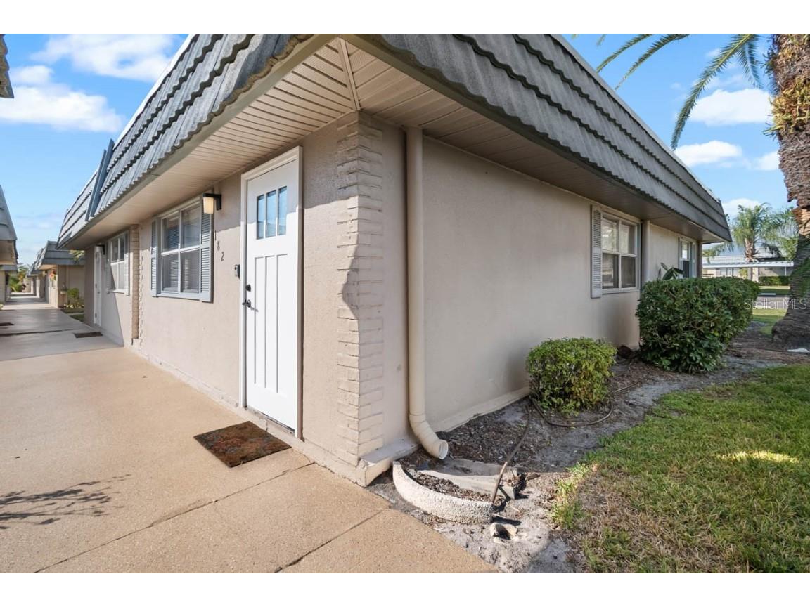 1802 Bedford Terrace #182 Sun City Center FL 33573 TB8448614 image2
