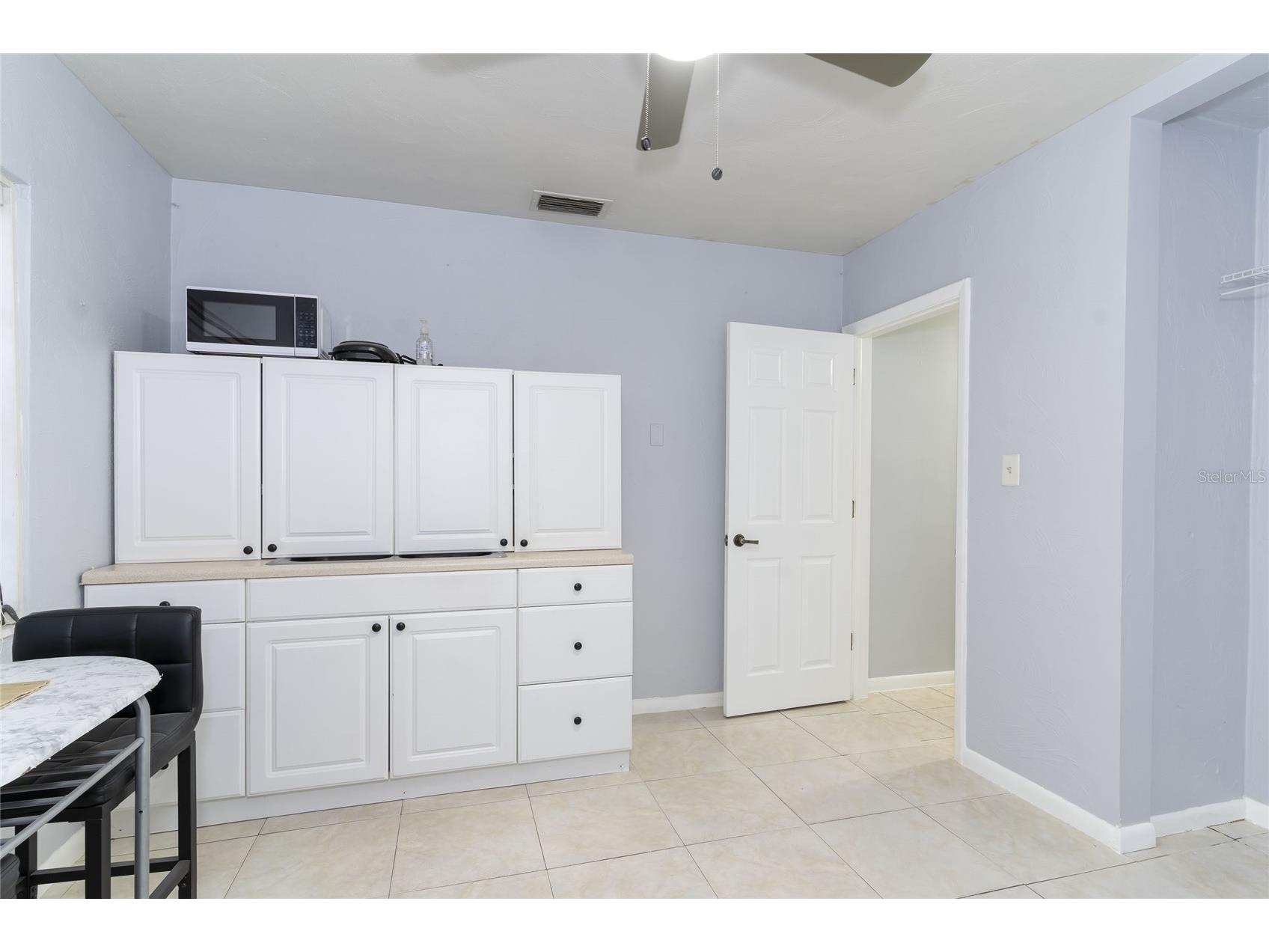 1802 E Knollwood Street Tampa FL 33610 TB8443009 image20