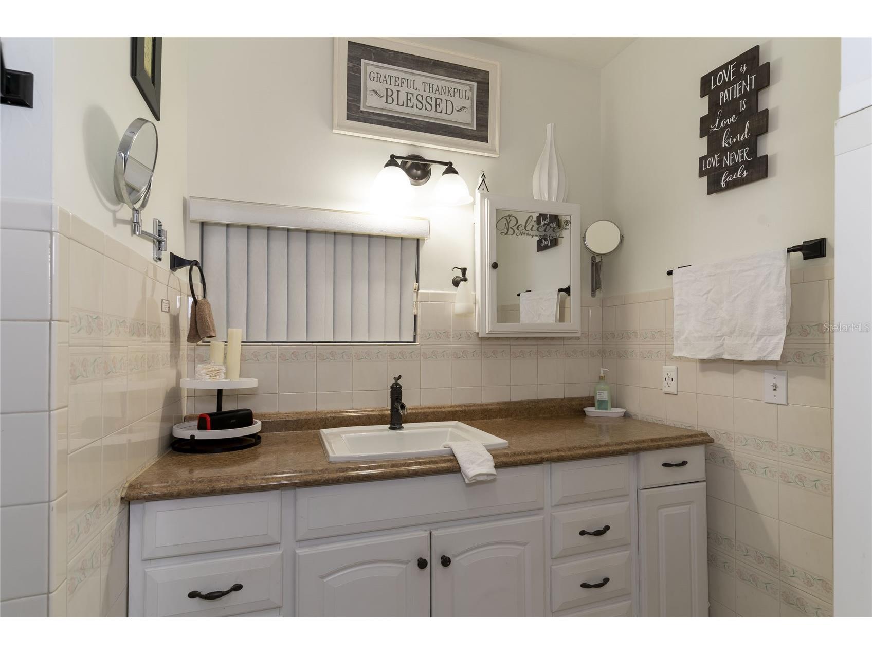 1802 E Knollwood Street Tampa FL 33610 TB8443009 image35