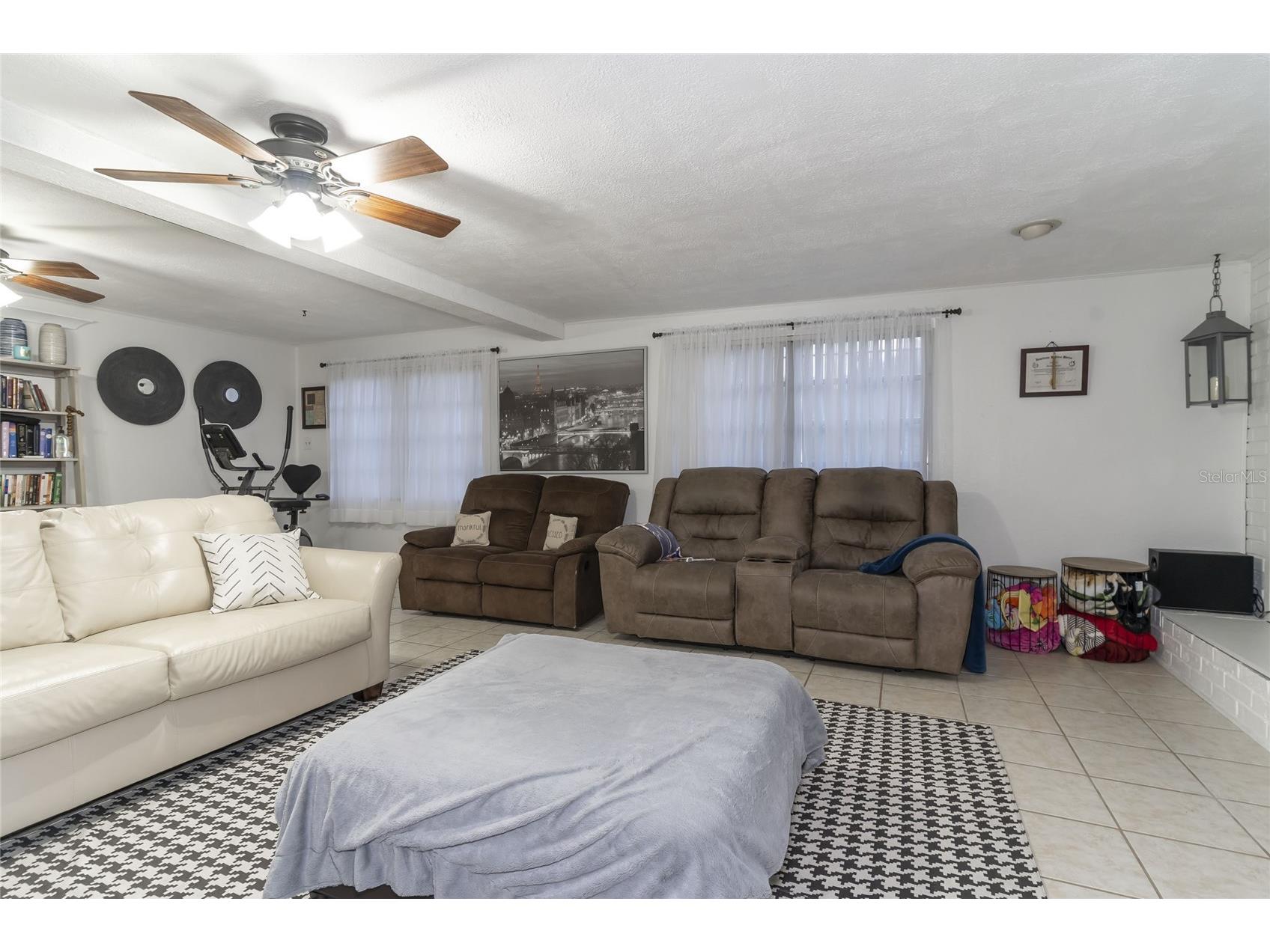 1802 E Knollwood Street Tampa FL 33610 TB8443009 image46