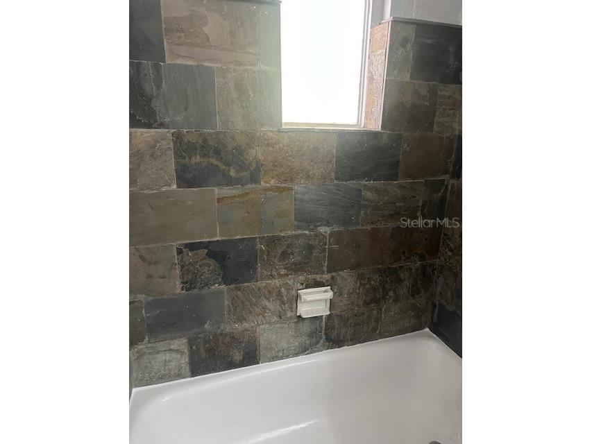 1802 Lucerne Terrace Orlando FL 32806 O6404035 image6