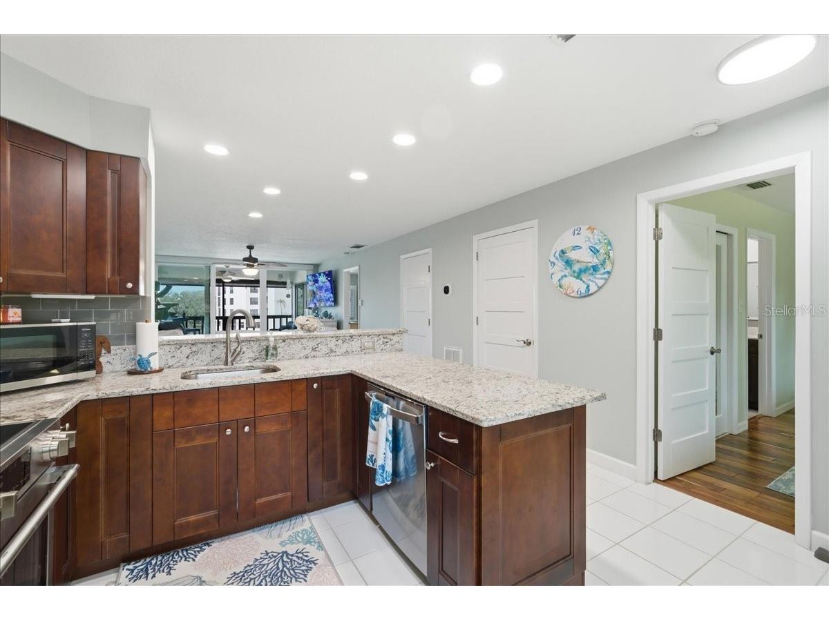 1802 Mariner Drive #30 Tarpon Springs FL 34689 TB8479014 image8