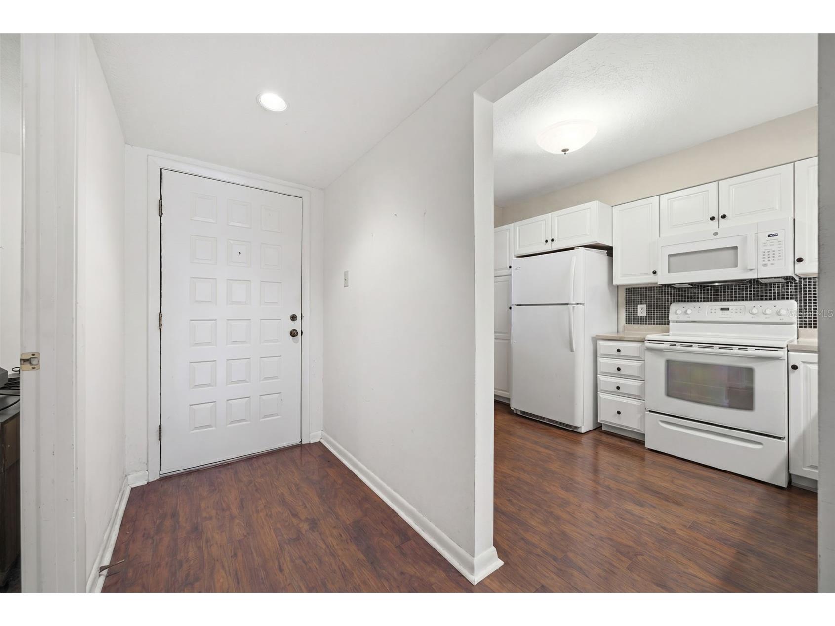 1802 Mariner Drive E #25 Tarpon Springs FL 34689 TB8510783 image4
