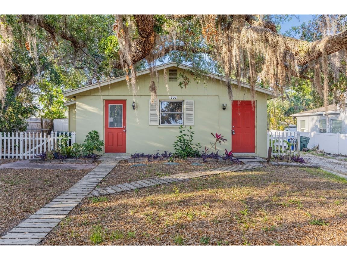 1802 Robinhood Street Sarasota FL 34231 A4651072 image1