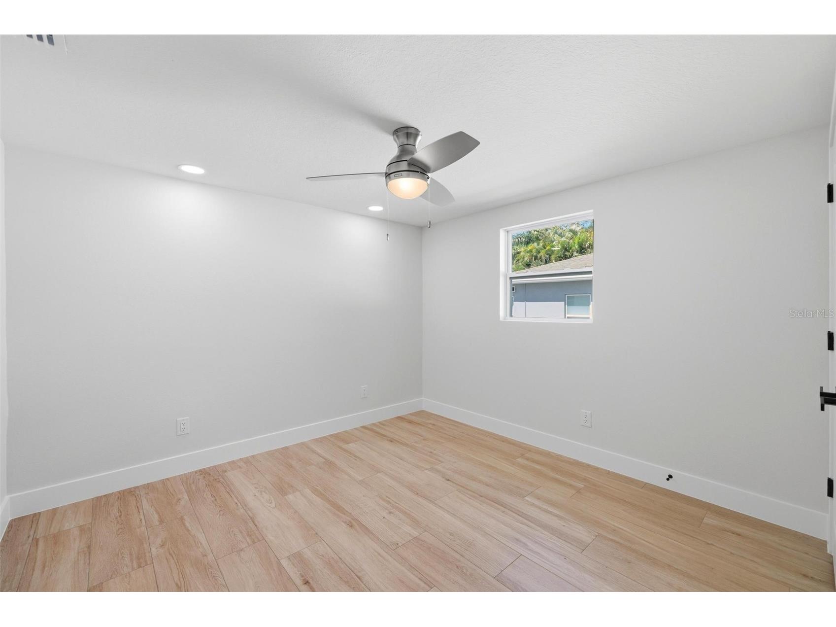 1802 Robinhood Street Sarasota FL 34231 A4689759 image11