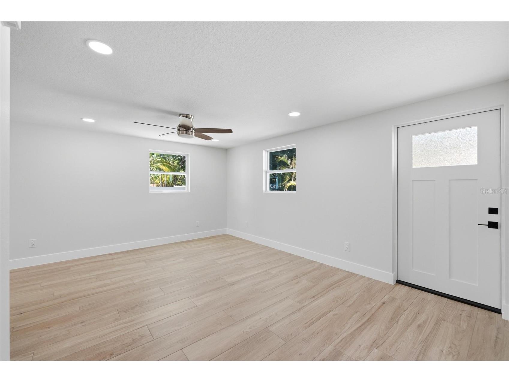 1802 Robinhood Street Sarasota FL 34231 A4689759 image17