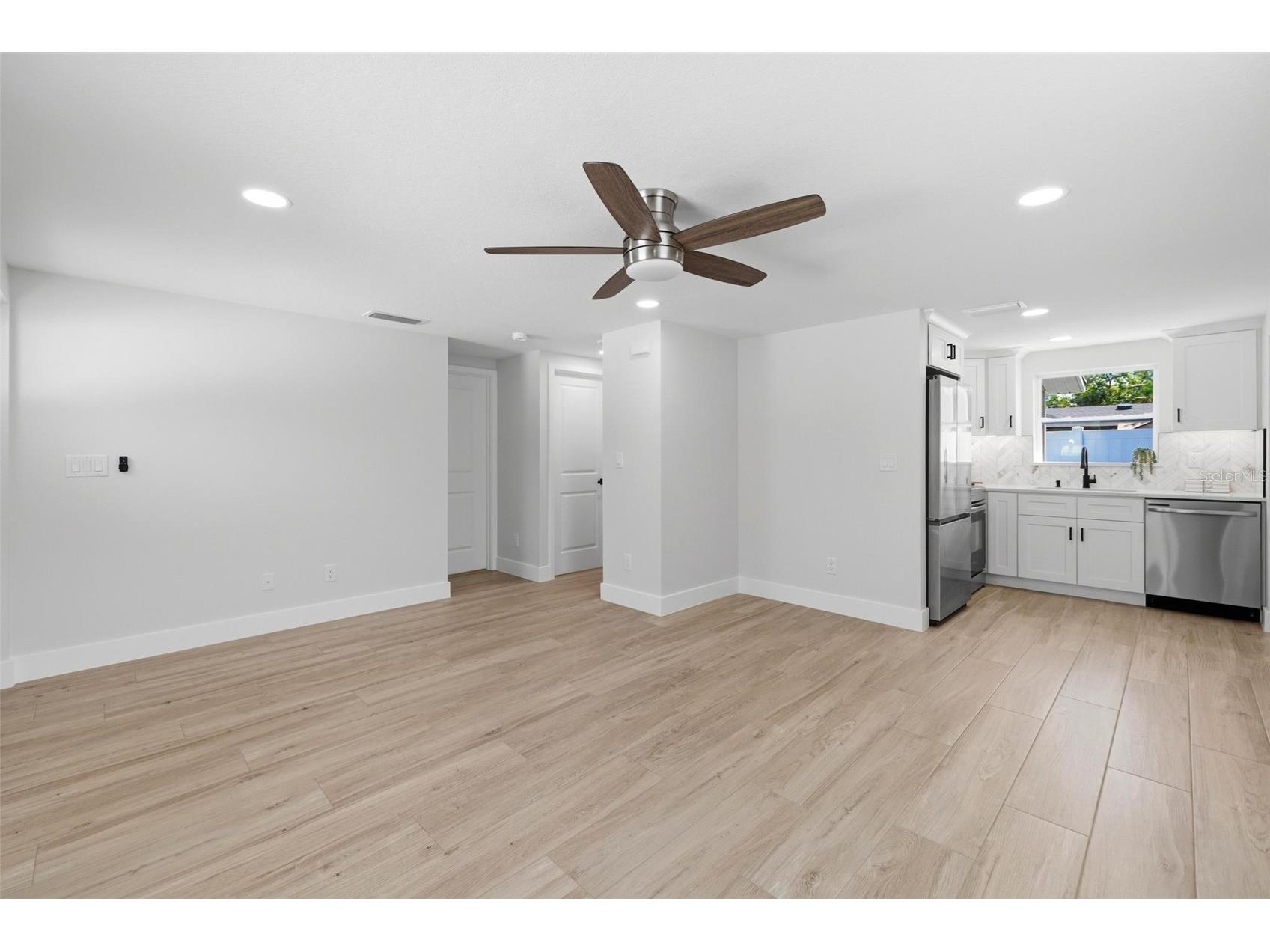 1802 Robinhood Street Sarasota FL 34231 A4689759 image18