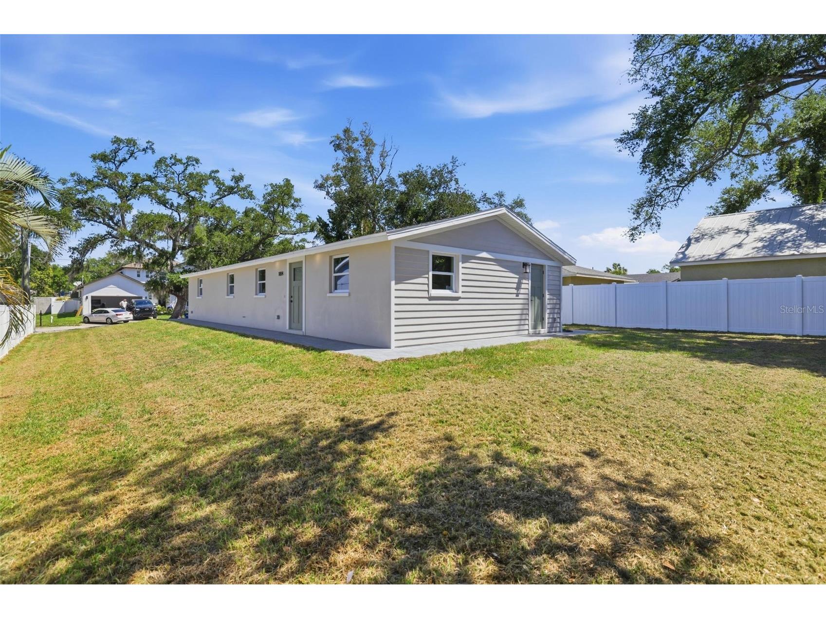 1802 Robinhood Street Sarasota FL 34231 A4689759 image2