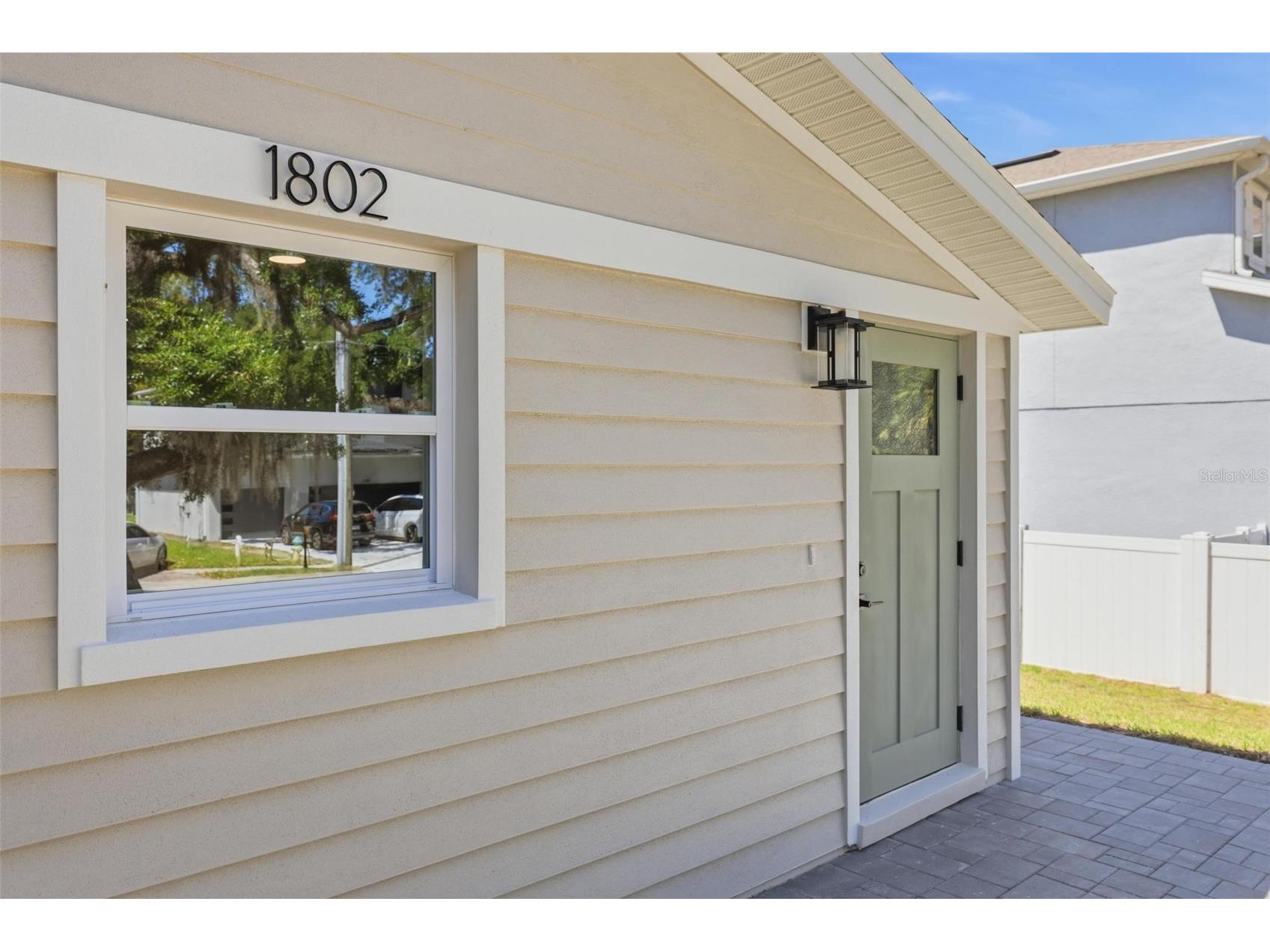 1802 Robinhood Street Sarasota FL 34231 A4689759 image3