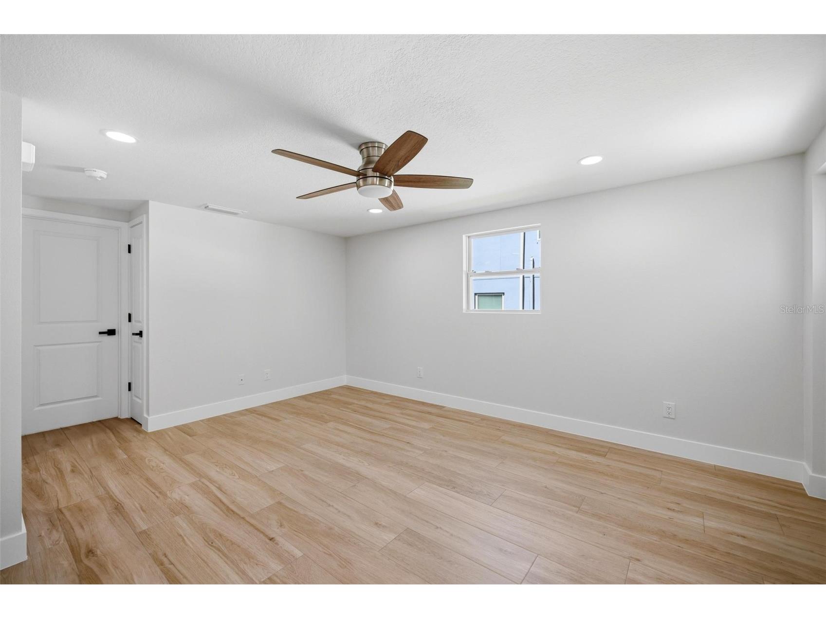 1802 Robinhood Street Sarasota FL 34231 A4689759 image6