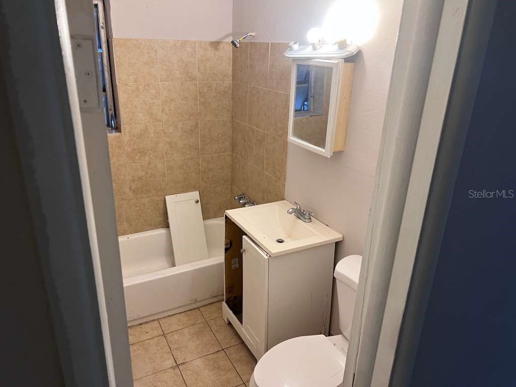 18020 NW 2nd Place Miami FL 33169 TB8470359 image12