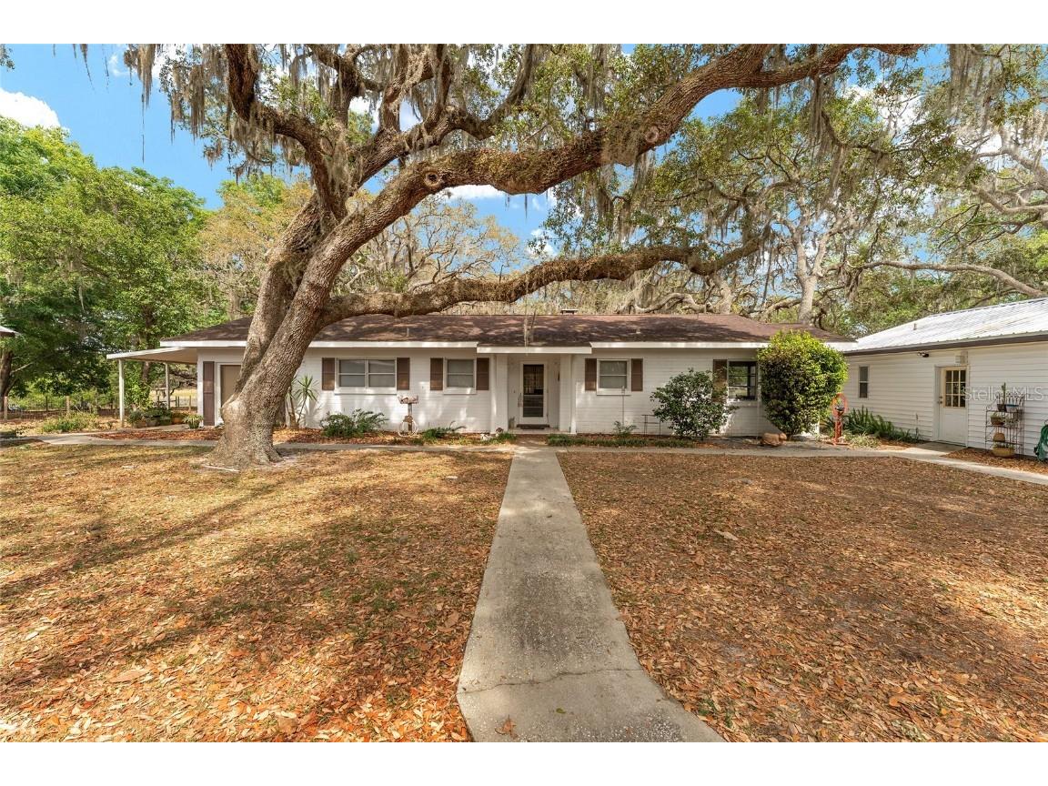 18027 SE 90th Street Ocklawaha FL 32179 - Long Lake OM699557 image1