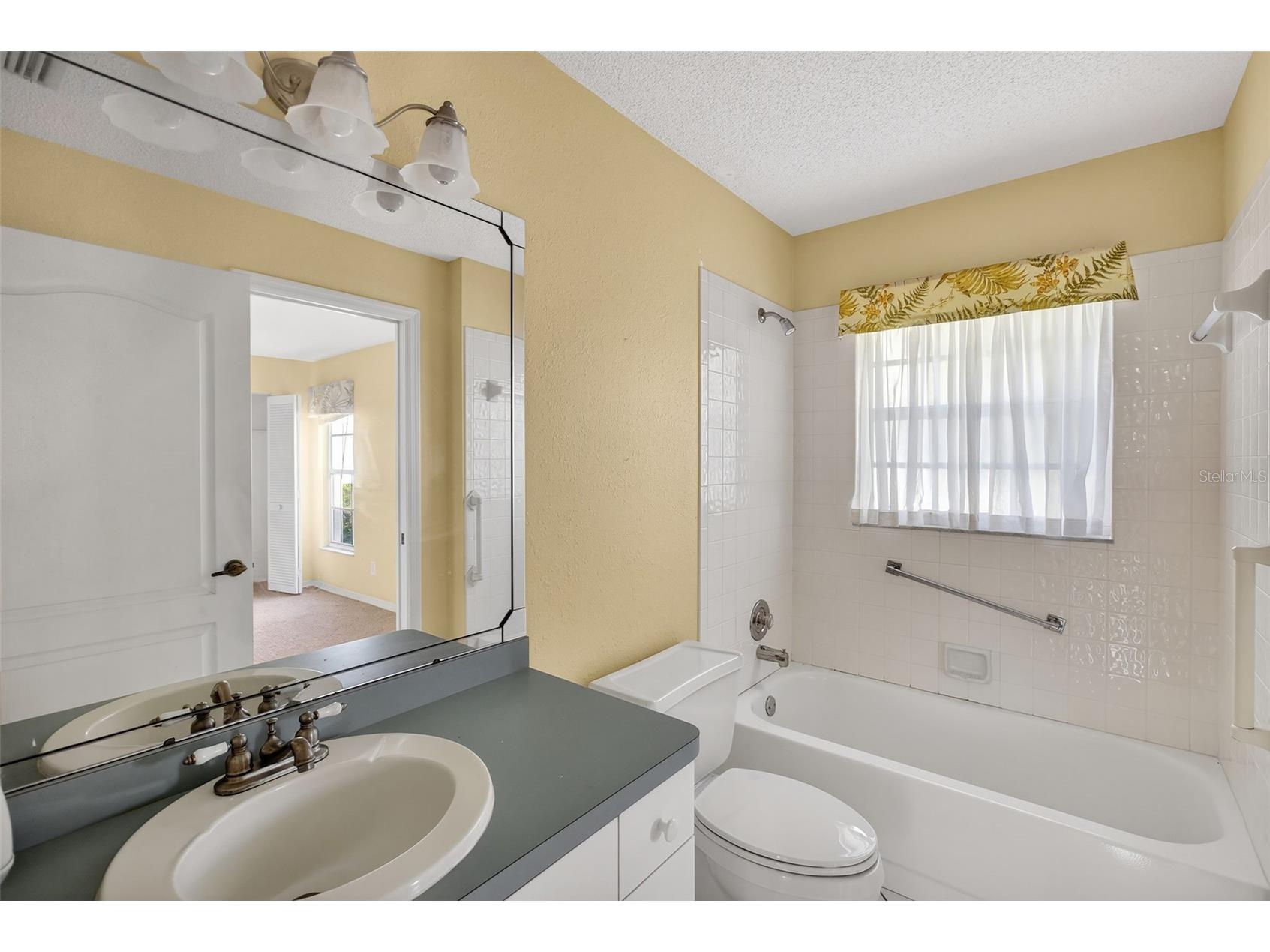 1803 Ashley Drive Venice FL 34292 C7523233 image32