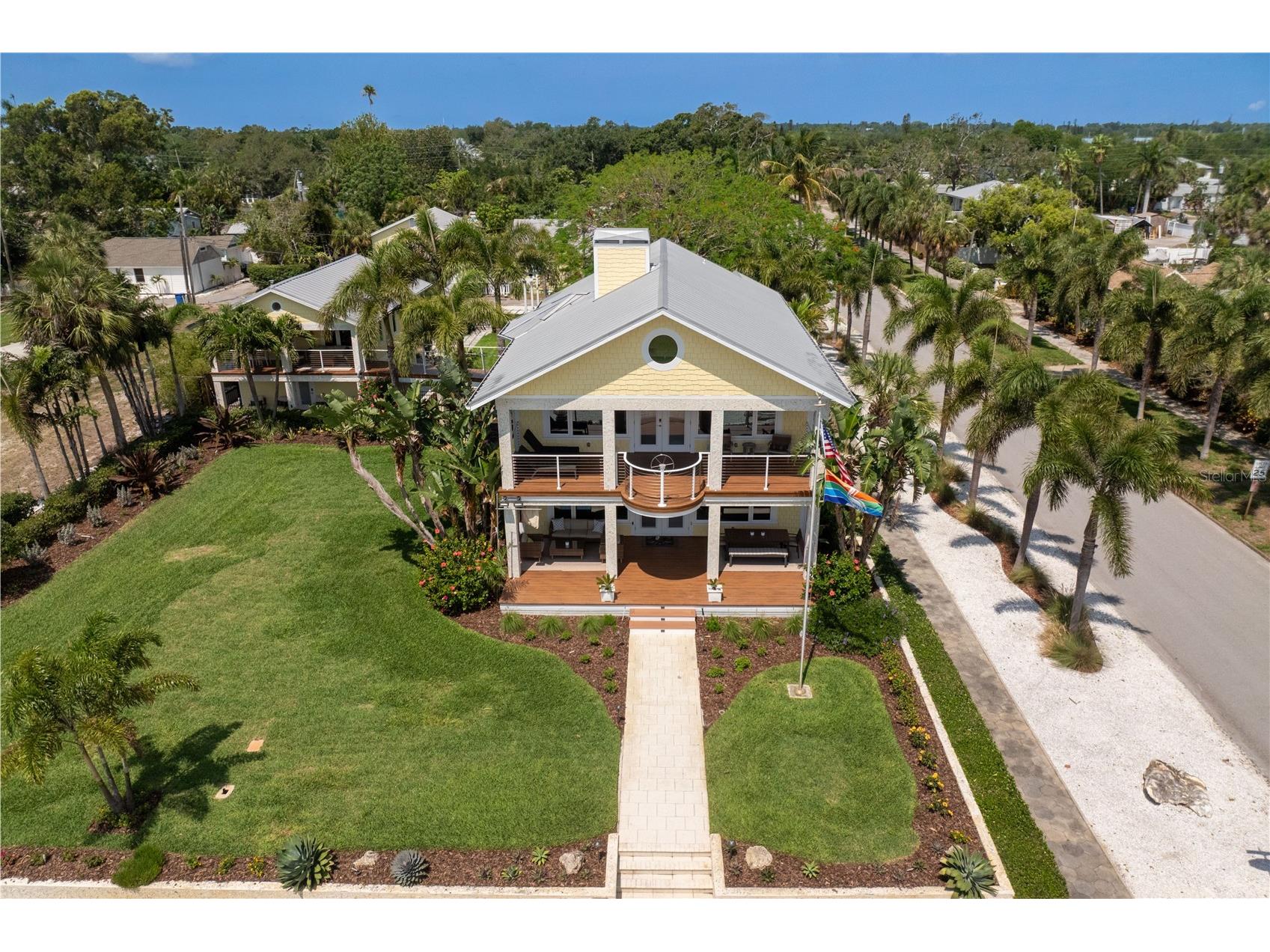 1803 Beach Drive SE Saint Petersburg FL 33705 - TAMPA BAY TB8494837 image1