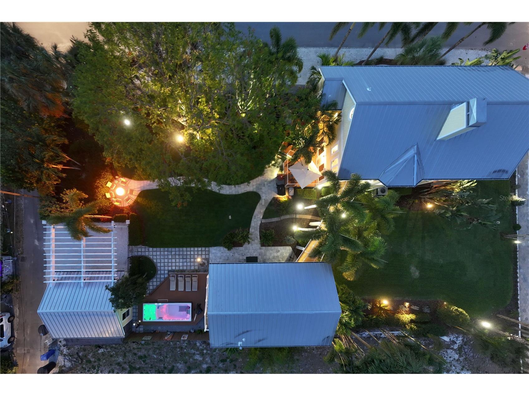1803 Beach Drive SE Saint Petersburg FL 33705 - TAMPA BAY TB8494837 image100