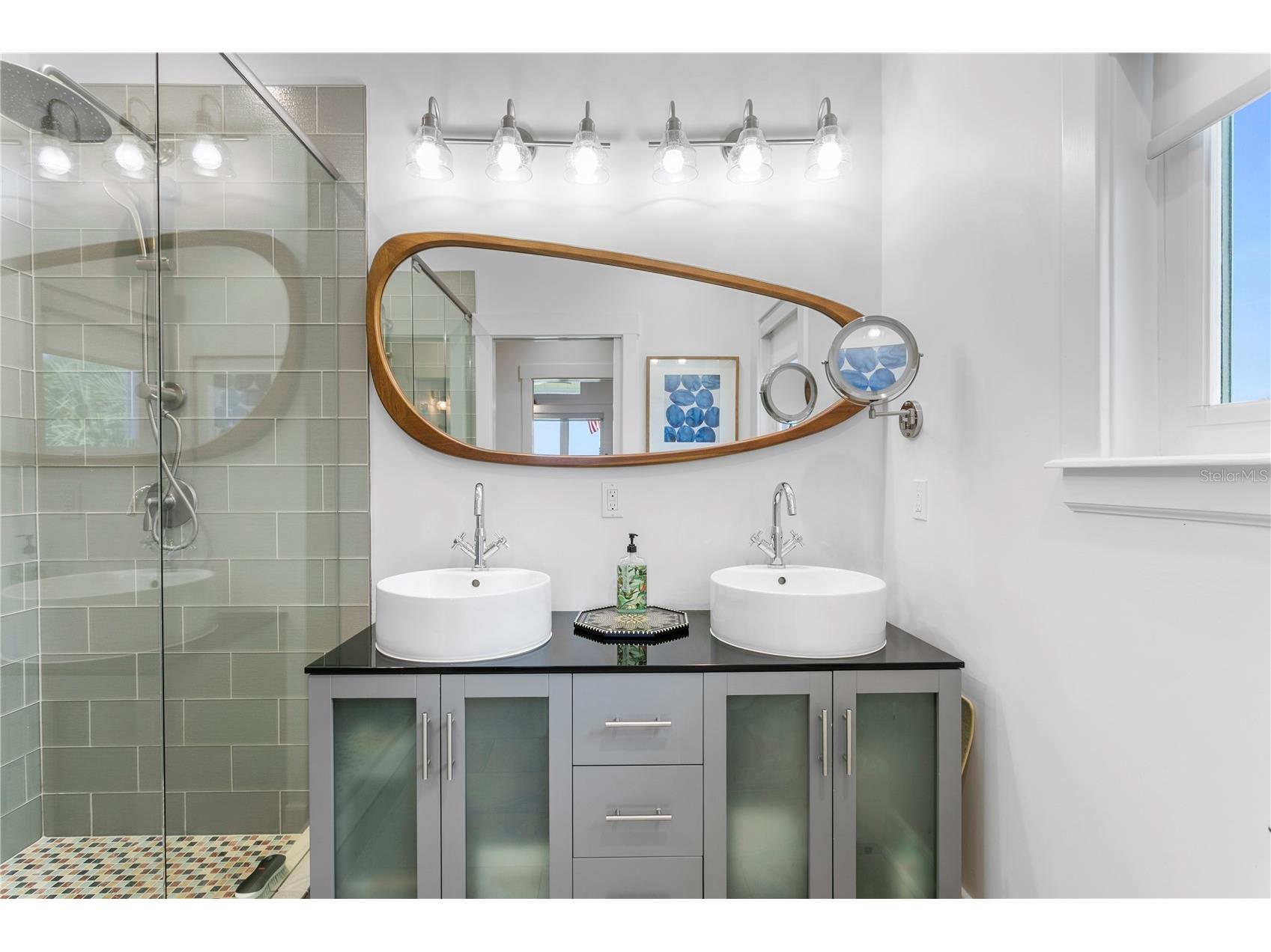 1803 Beach Drive SE Saint Petersburg FL 33705 - TAMPA BAY TB8494837 image48