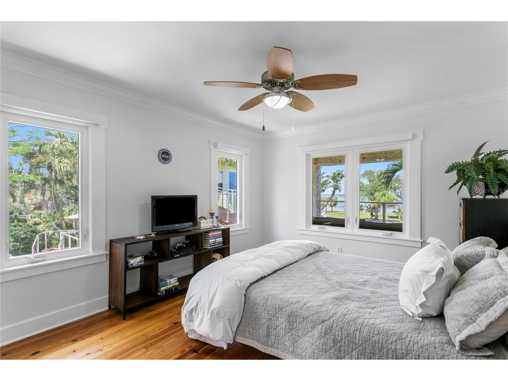 1803 Beach Drive SE Saint Petersburg FL 33705 - TAMPA BAY TB8494837 image64