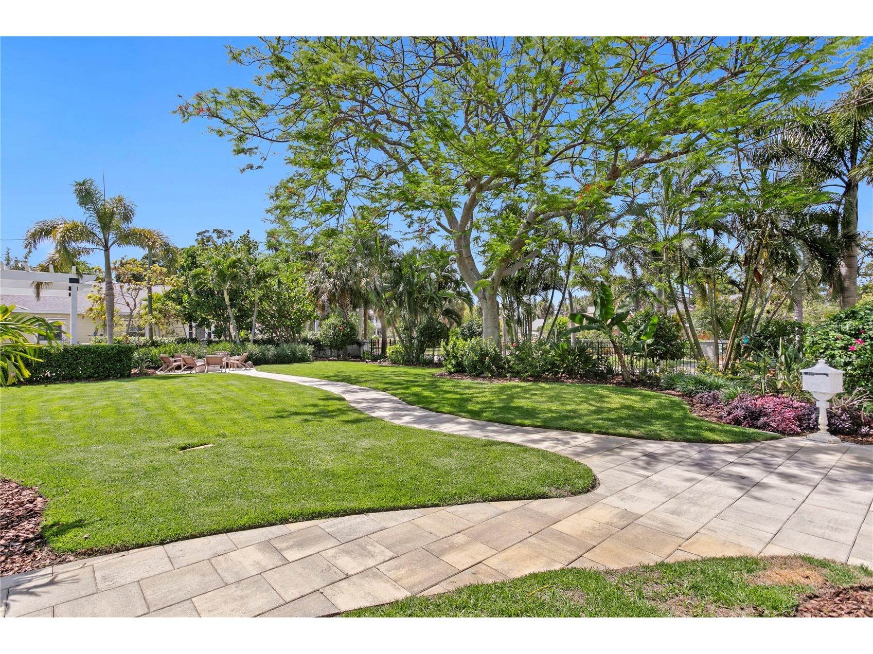 1803 Beach Drive SE Saint Petersburg FL 33705 - TAMPA BAY TB8494837 image83