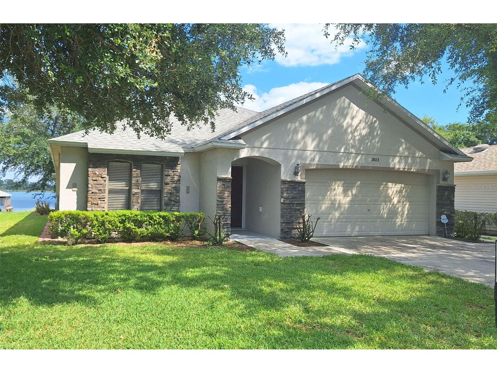 1803 Lake Villa Drive Tavares FL 32778 - LAKE SAUNDERS TB8509691 image1