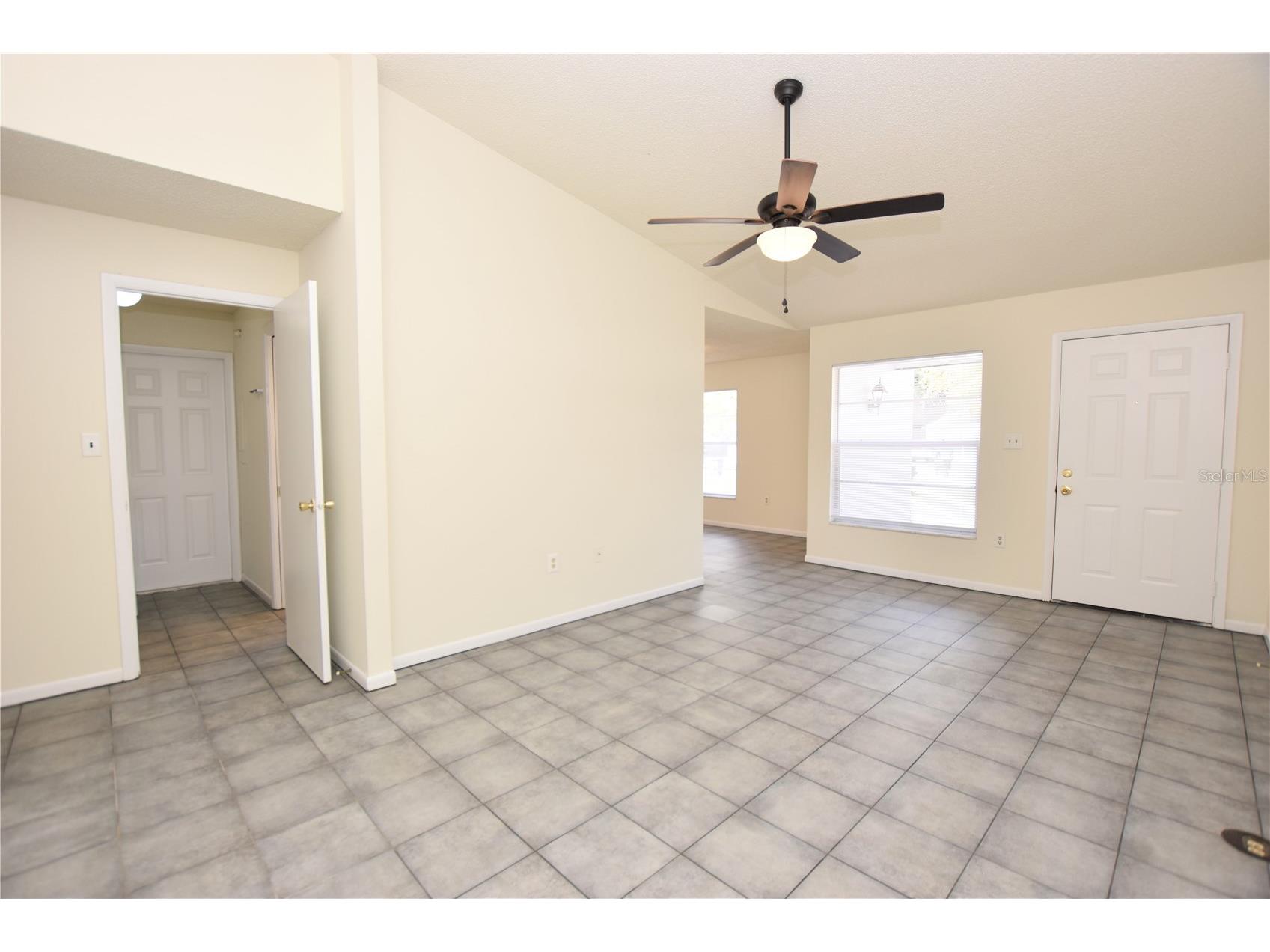 1804 Crystal Grove Drive Lakeland FL 33801 L4958904 image2