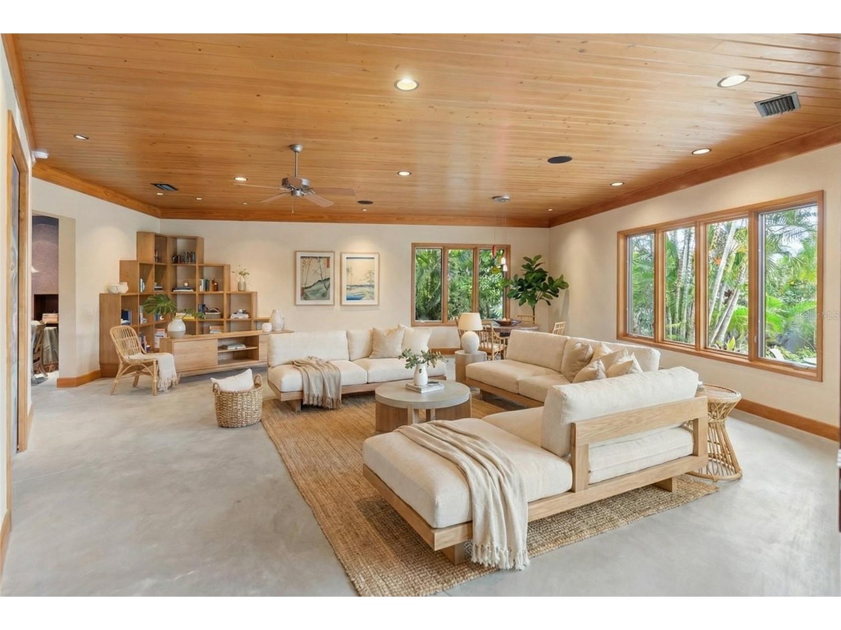 1804 N Lake Shore Drive Sarasota FL 34231 A4679067 image14