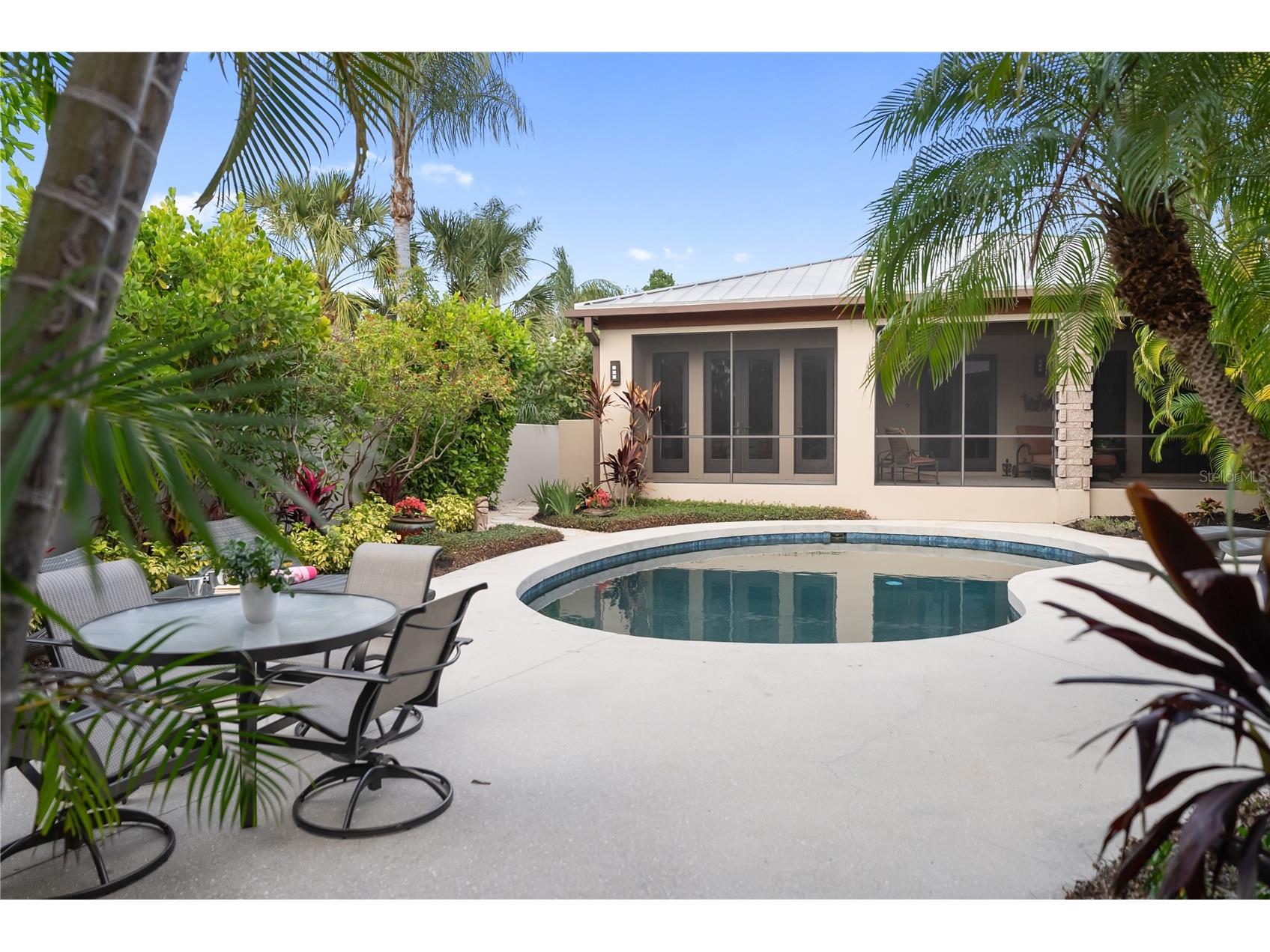 1804 N Lake Shore Drive Sarasota FL 34231 A4679067 image16