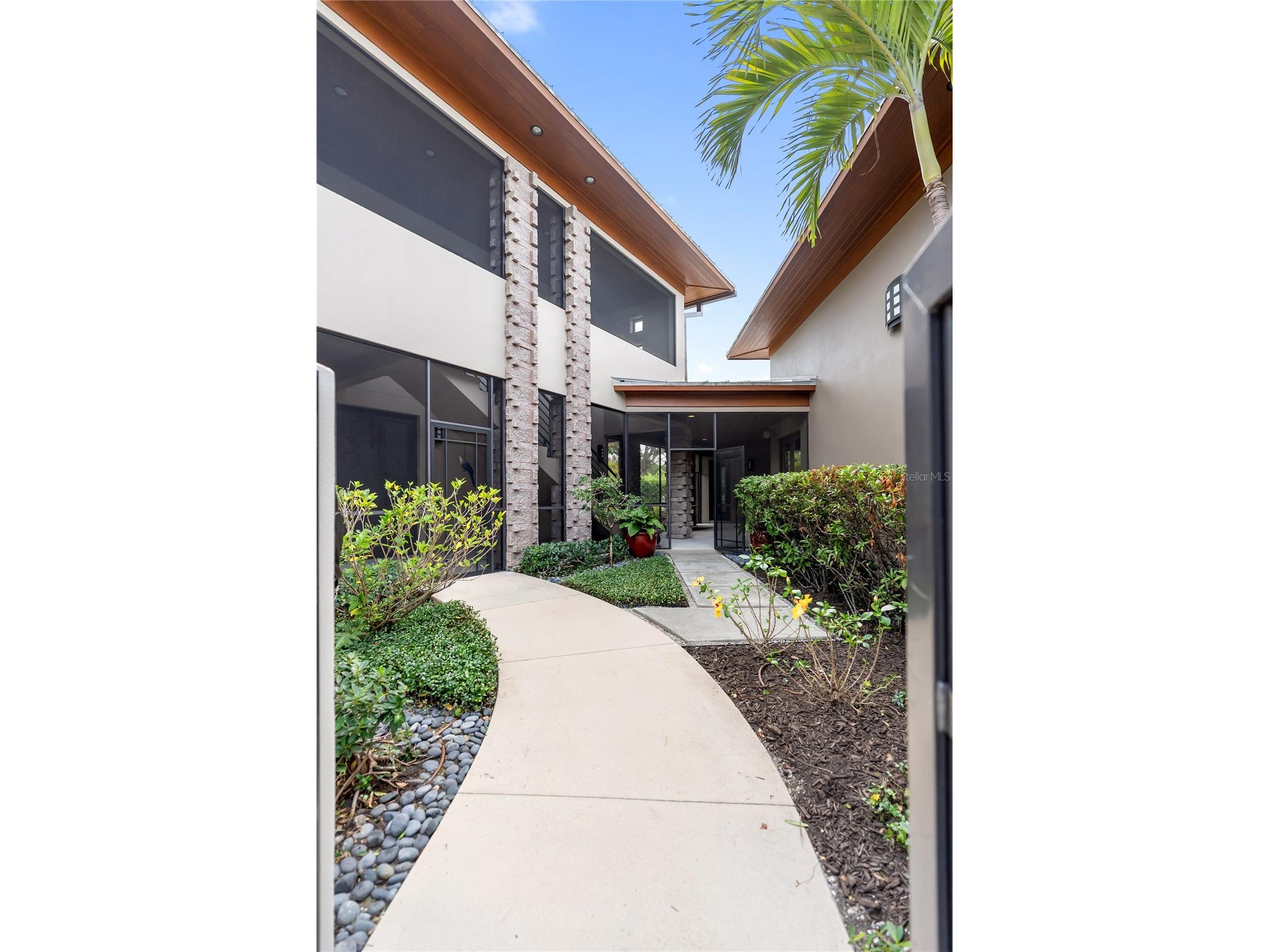 1804 N Lake Shore Drive Sarasota FL 34231 A4679067 image29
