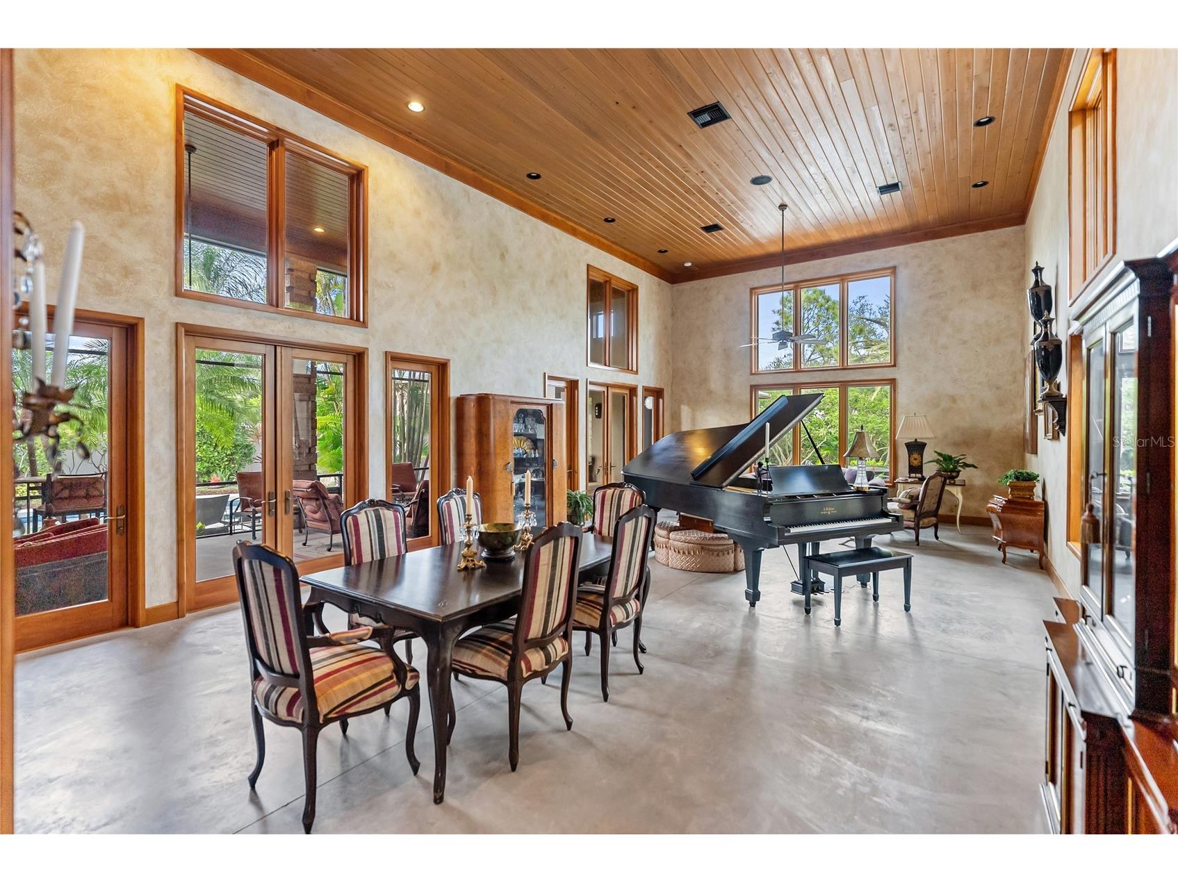 1804 N Lake Shore Drive Sarasota FL 34231 A4679067 image5
