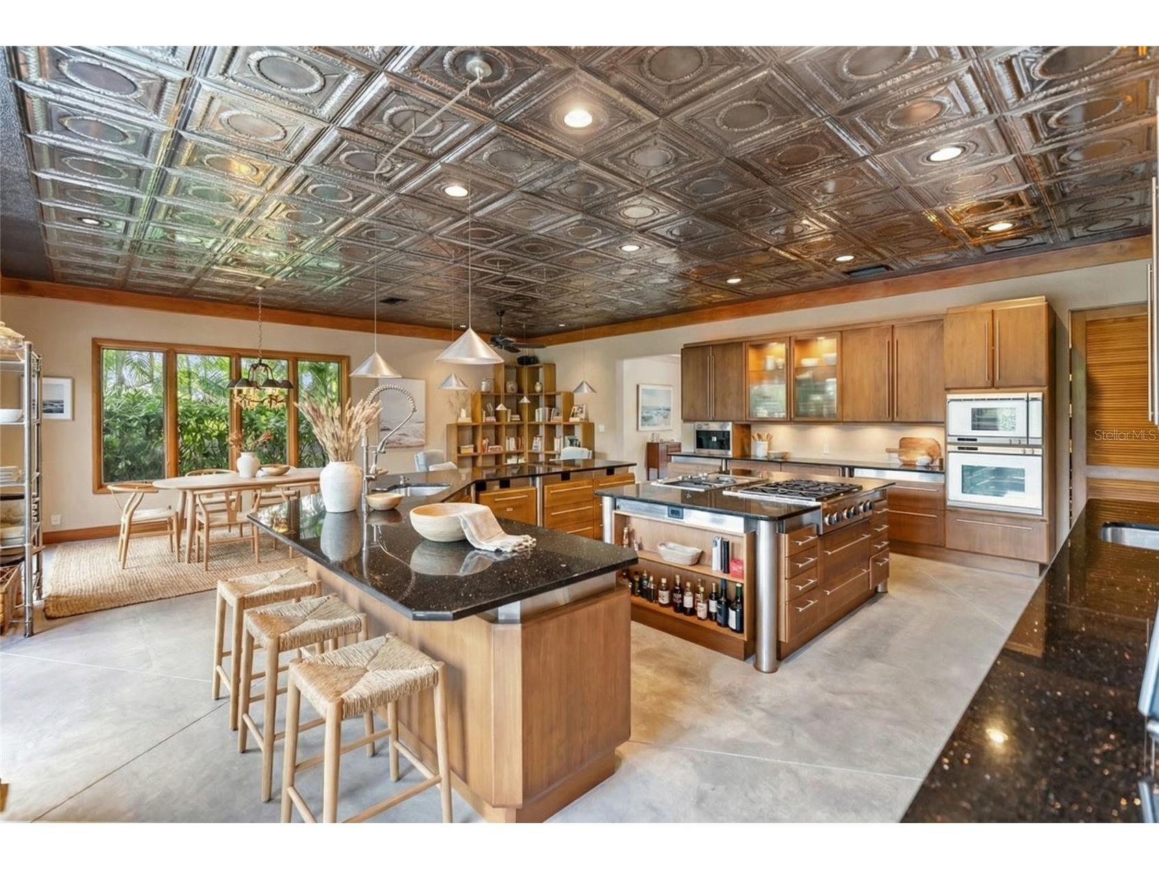 1804 N Lake Shore Drive Sarasota FL 34231 A4679067 image8