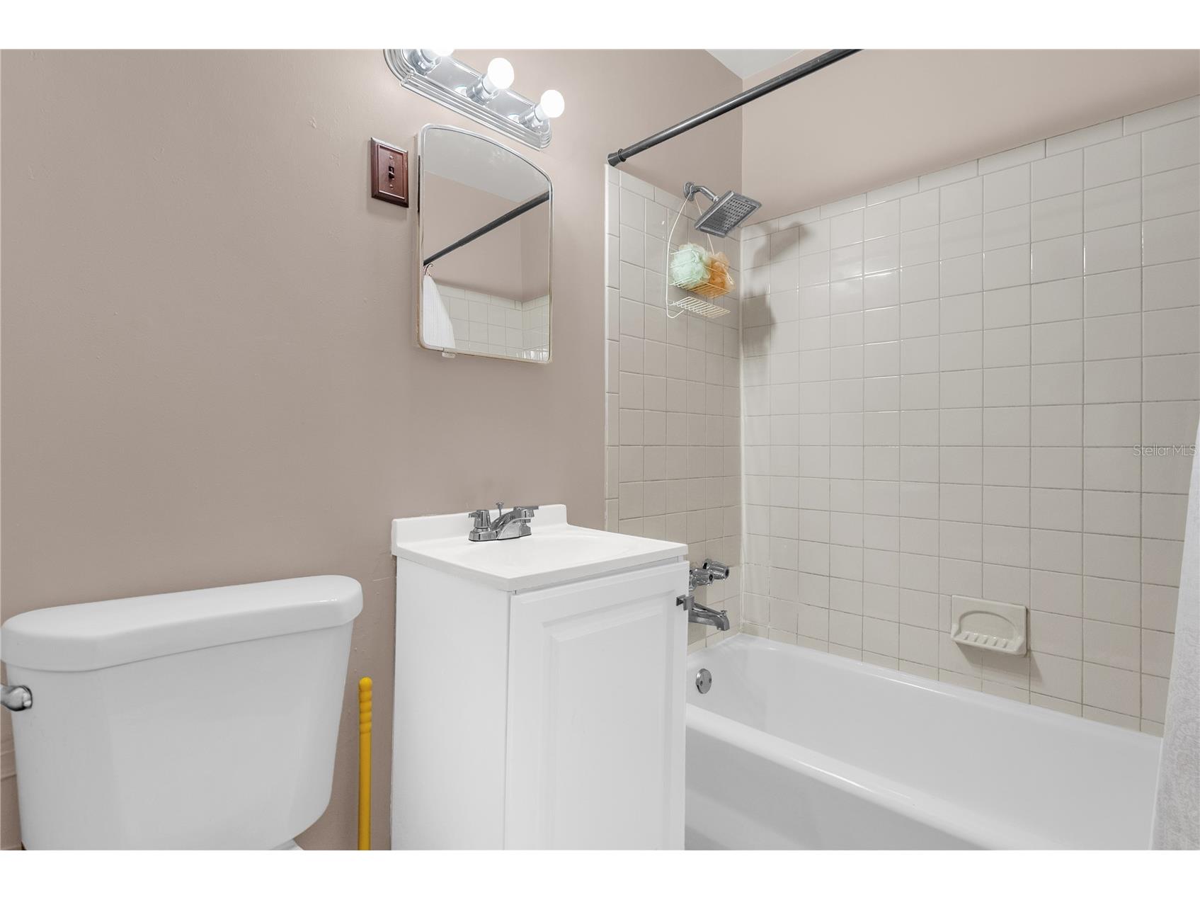 1804 Riley Avenue Orlando FL 32805 O6379296 image8