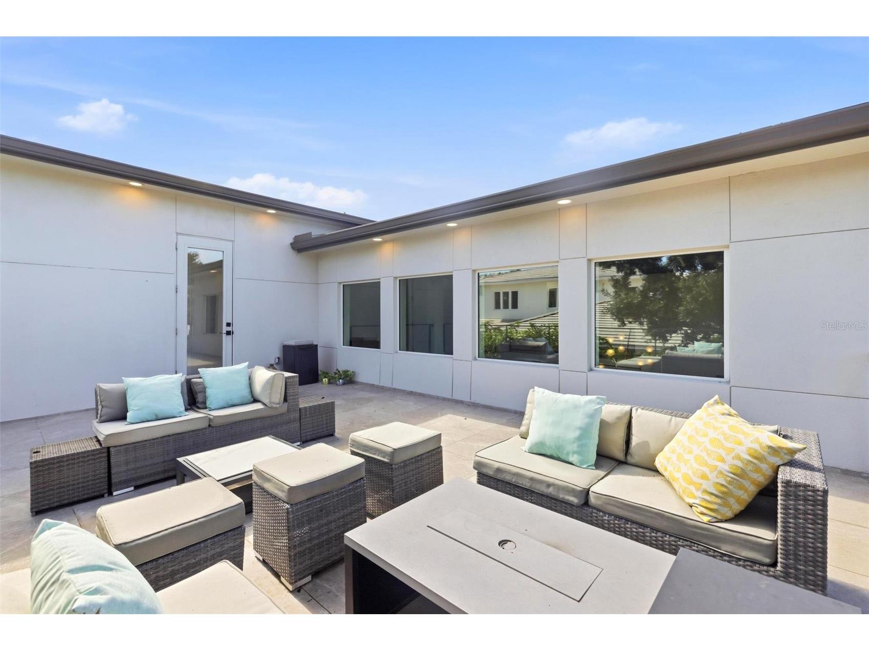 1805 Goldenrod Street Sarasota FL 34239 A4694853 image69