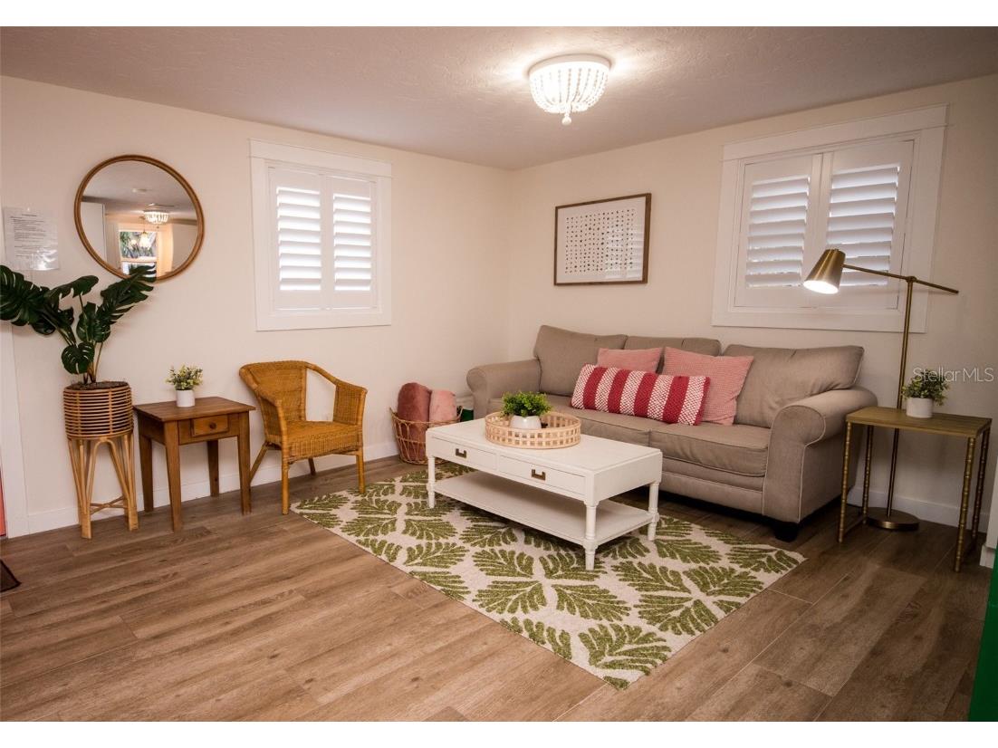 1805 Ivanhoe Street Sarasota FL 34231 A4670587 image4