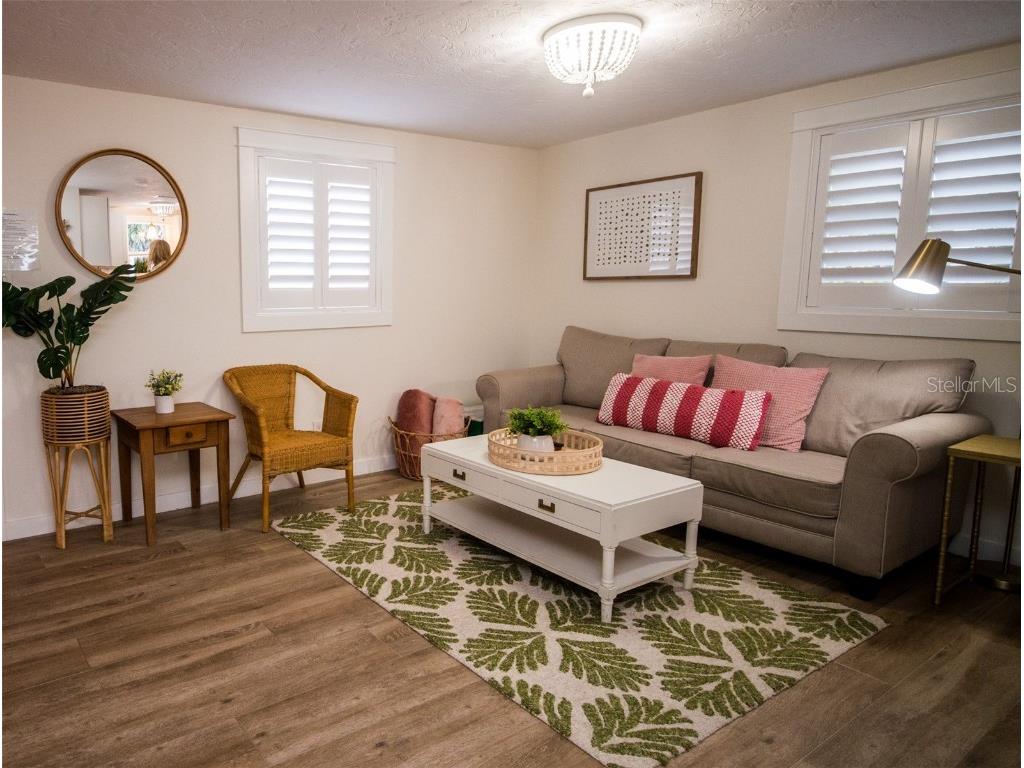 1805 Ivanhoe Street Sarasota FL 34231 A4670587 image5