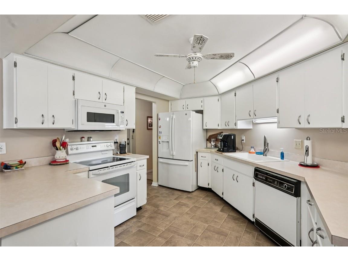 1805 New Bedford Drive Sun City Center FL 33573 TB8444692 image14