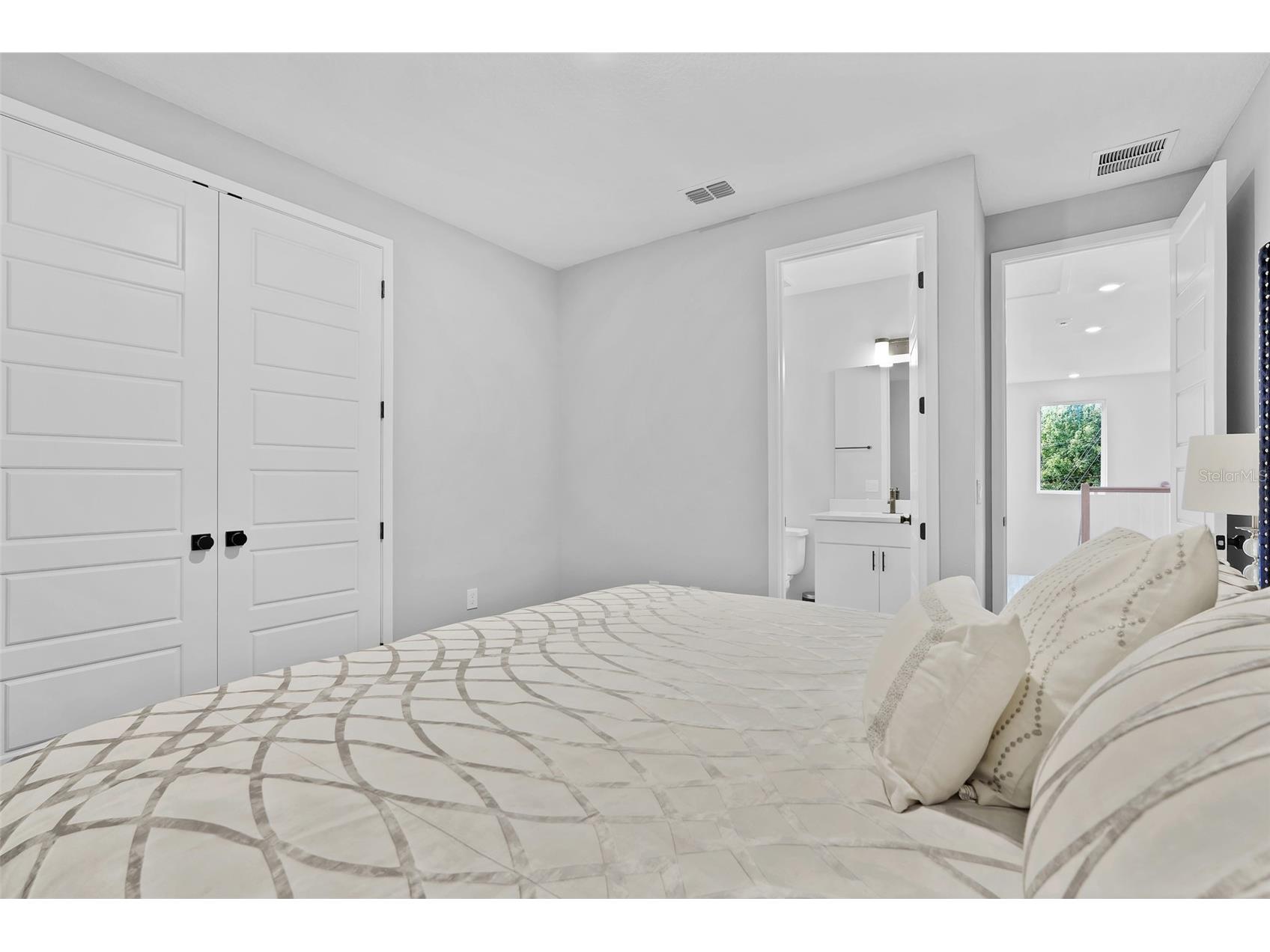 1805 S Fern Creek Avenue Orlando FL 32806 O6390576 image27