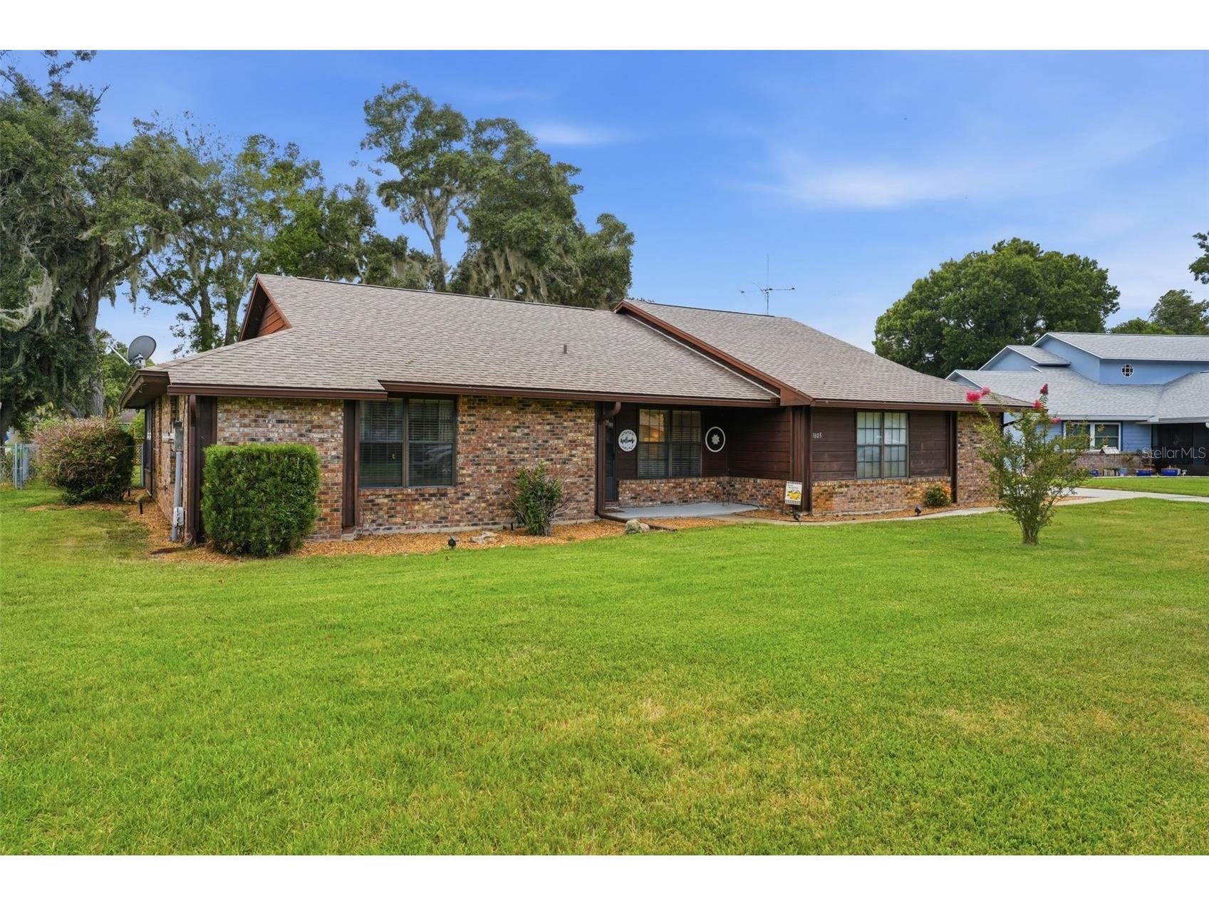 1805 Virginia Court Tavares FL 32778 O6420453 image1