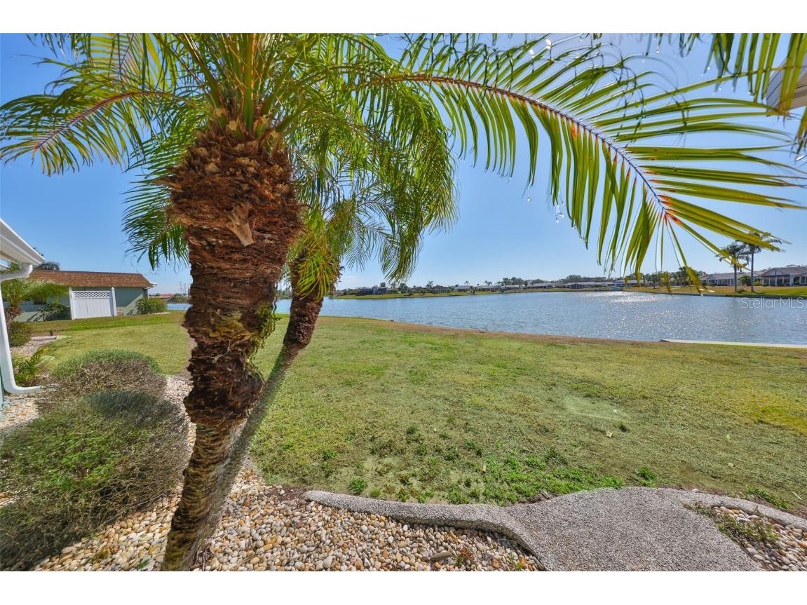 1806 Burlington Circle Sun City Center FL 33573 - Middle lake TB8345376 image1