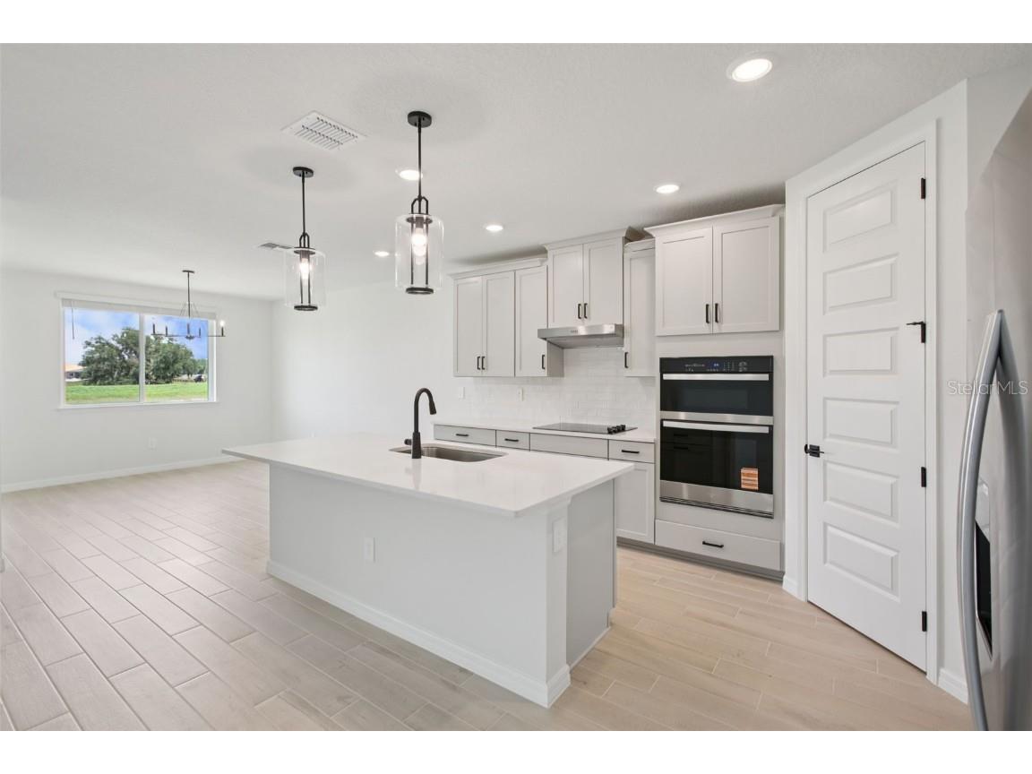 1806 Draughton Drive Zephyrhills FL 33541 O6317141 image24