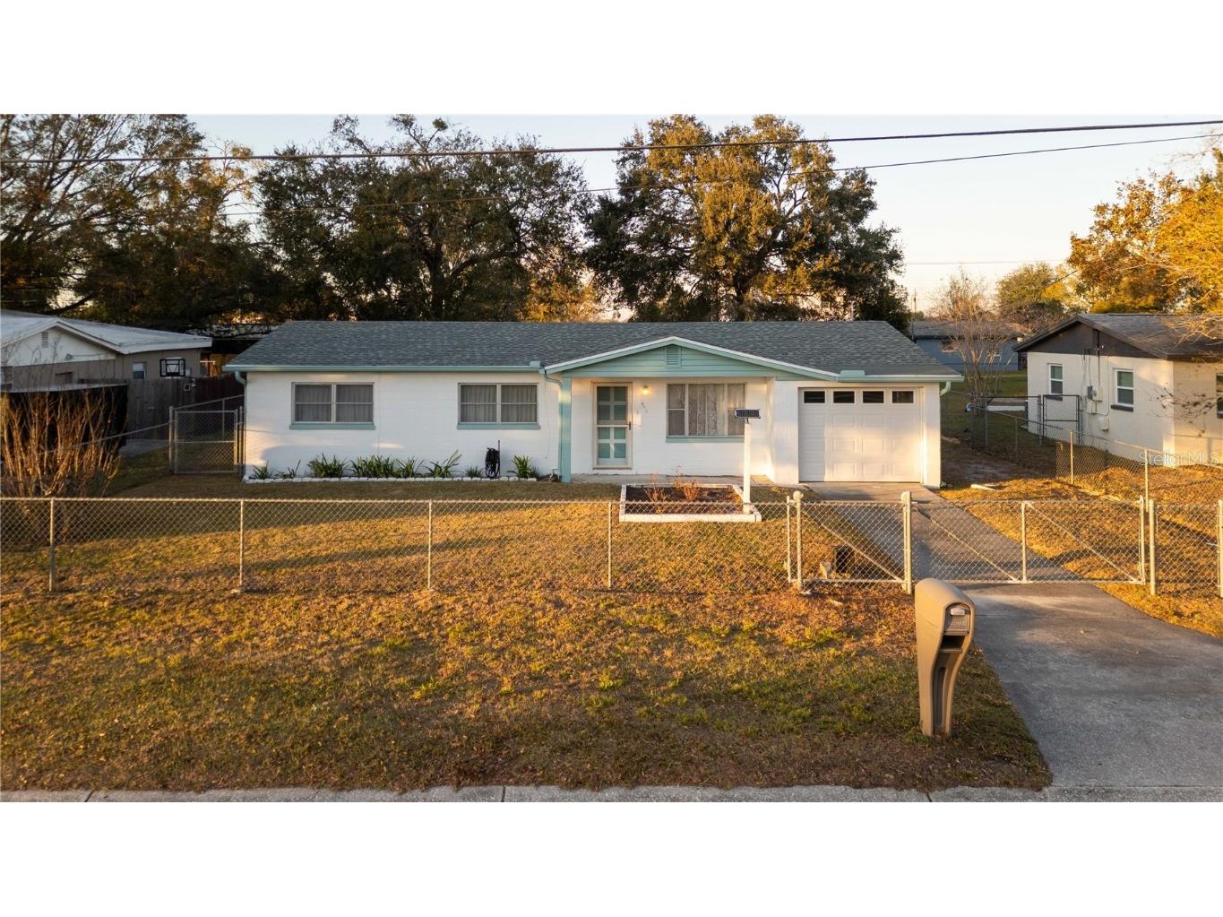 1806 E Alabama Street Plant City FL 33563 TB8345357 image1