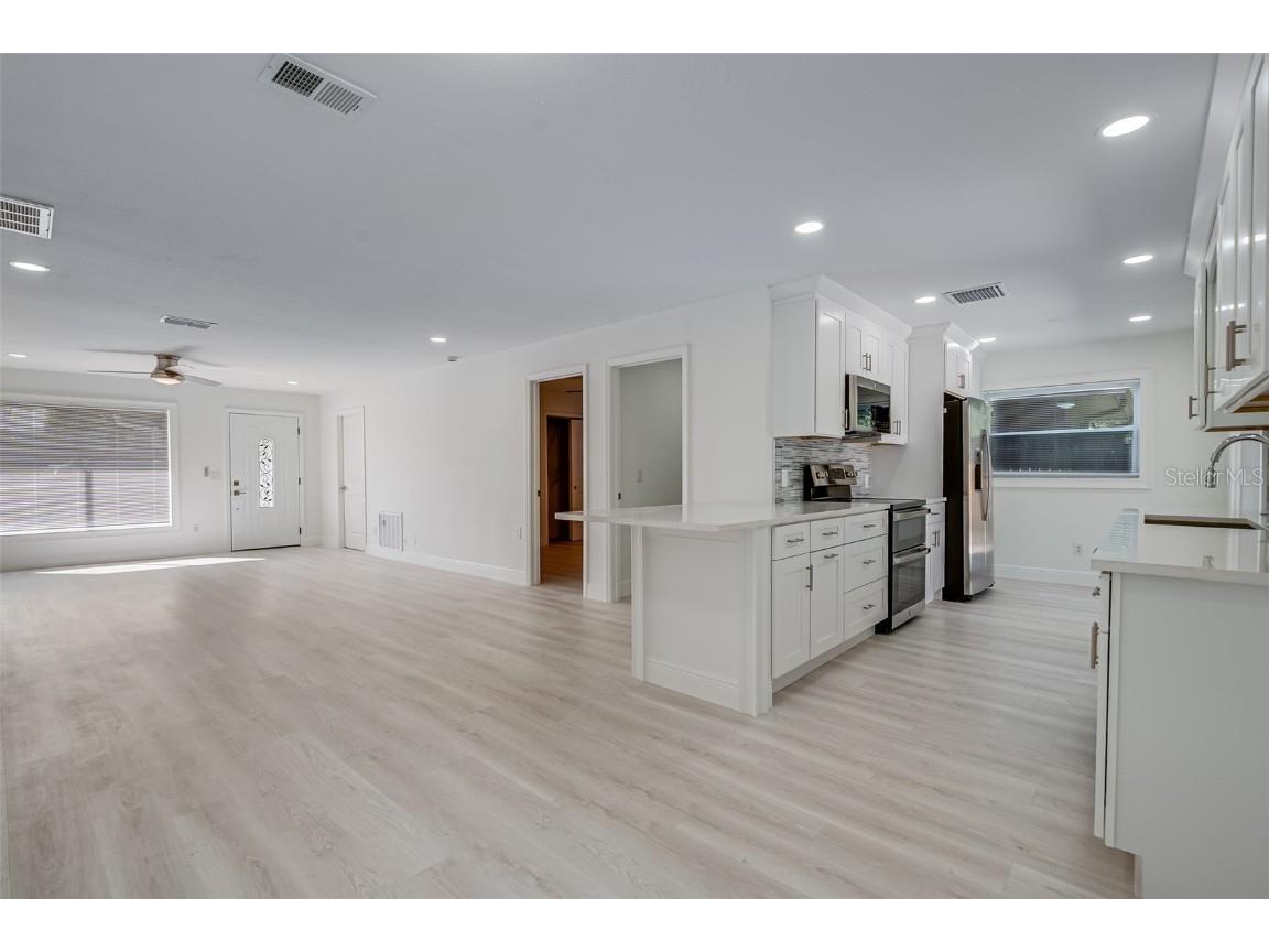 1806 Forest Drive Oldsmar FL 34677 TB8442794 image18