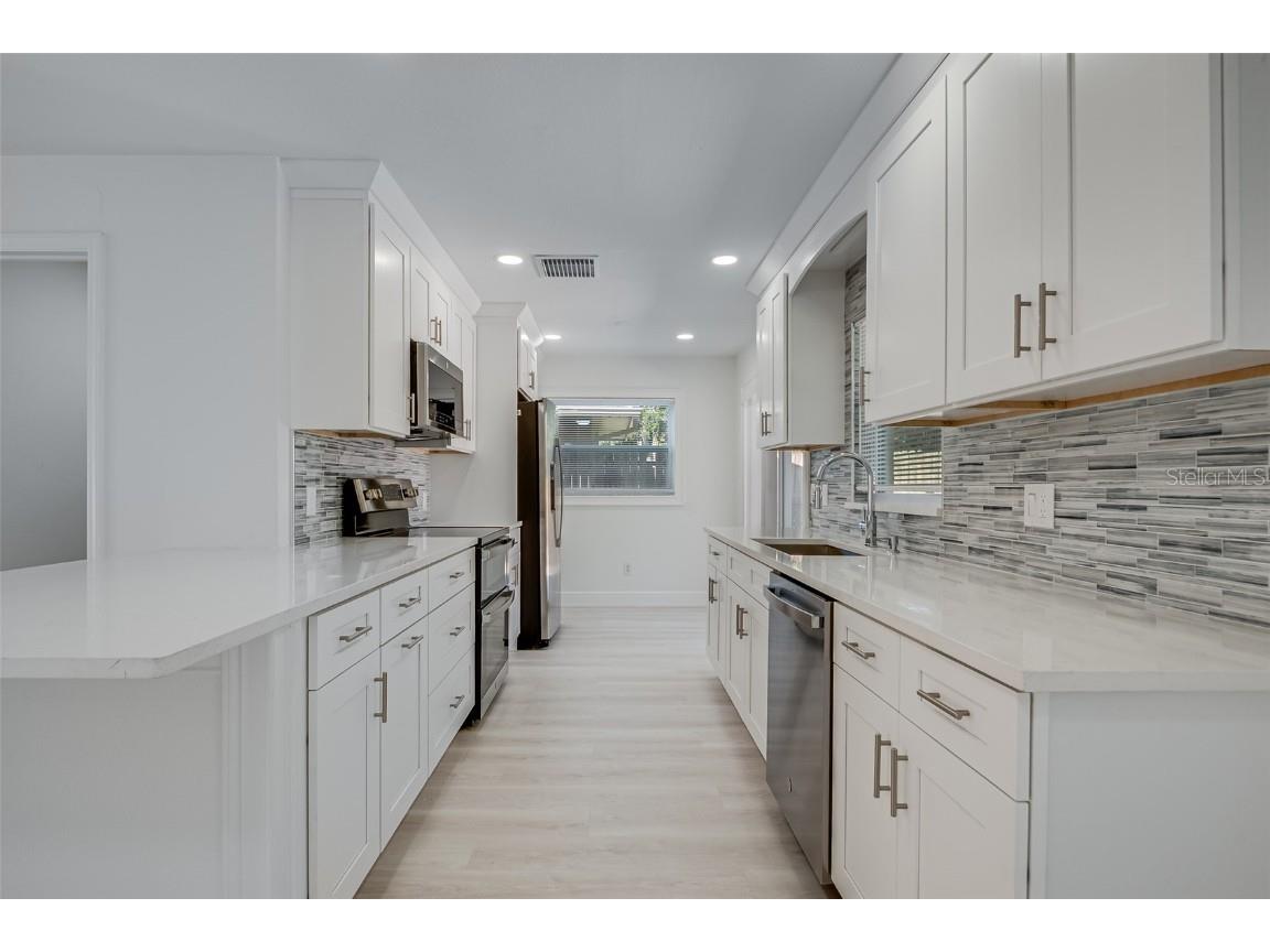 1806 Forest Drive Oldsmar FL 34677 TB8442794 image5