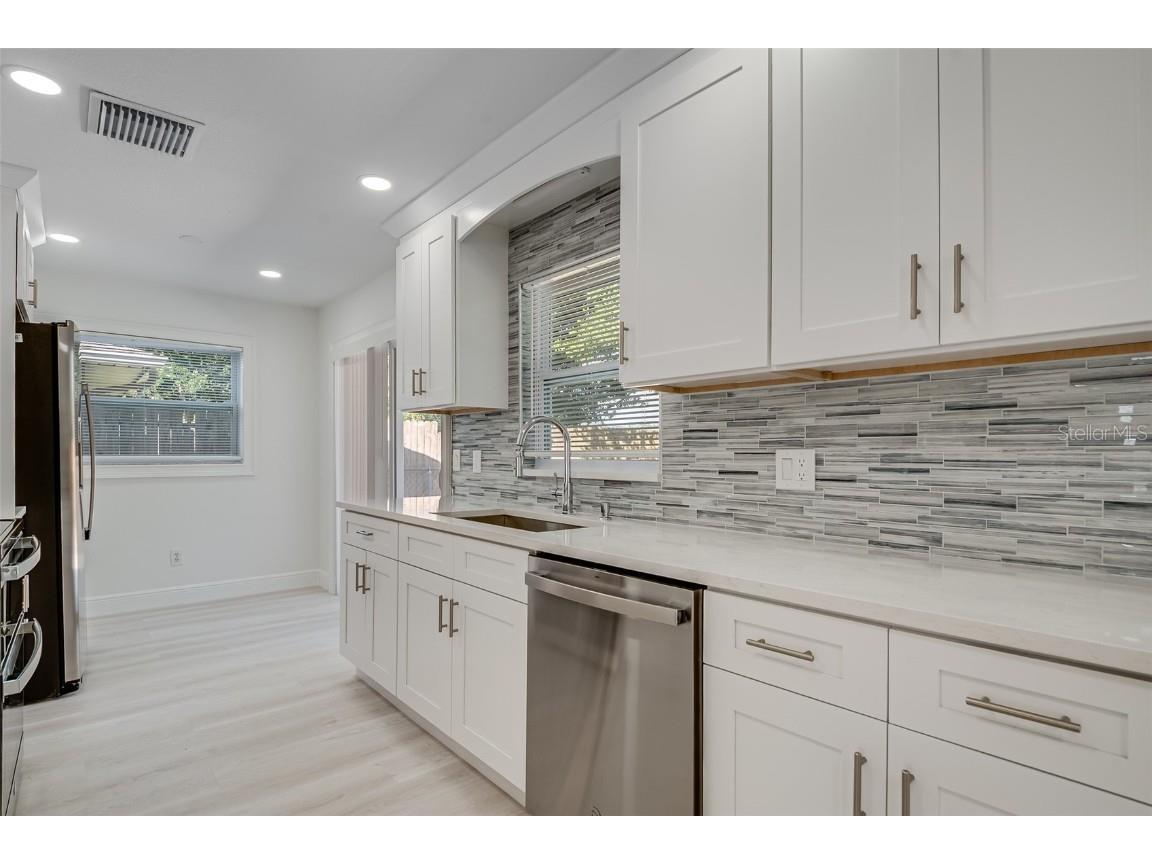 1806 Forest Drive Oldsmar FL 34677 TB8442794 image6