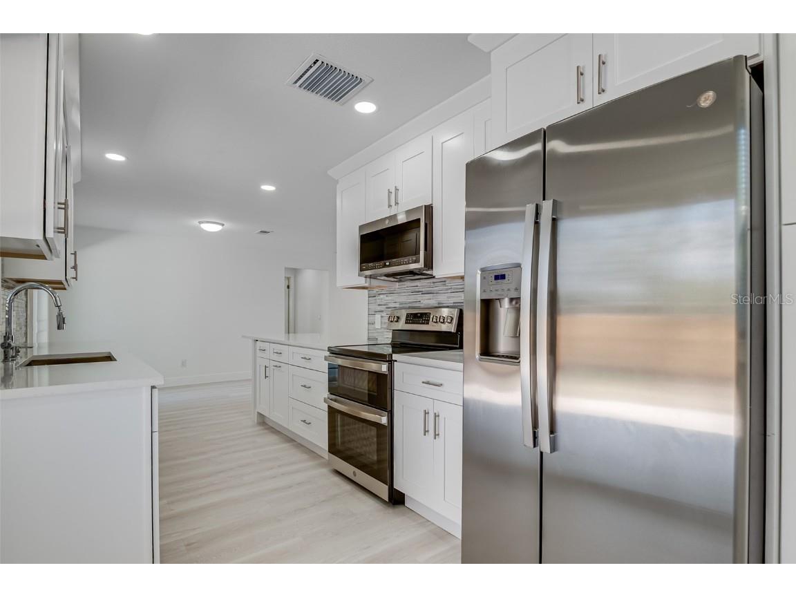 1806 Forest Drive Oldsmar FL 34677 TB8442794 image7