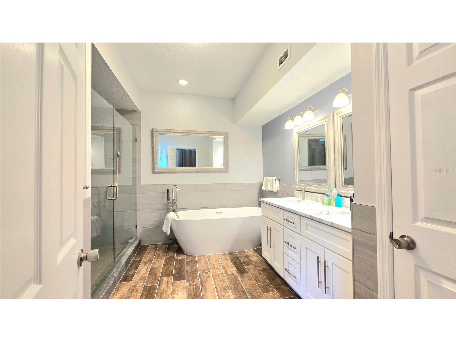 1806 Lago Vista Boulevard Palm Harbor FL 34685 TB8488546 image11