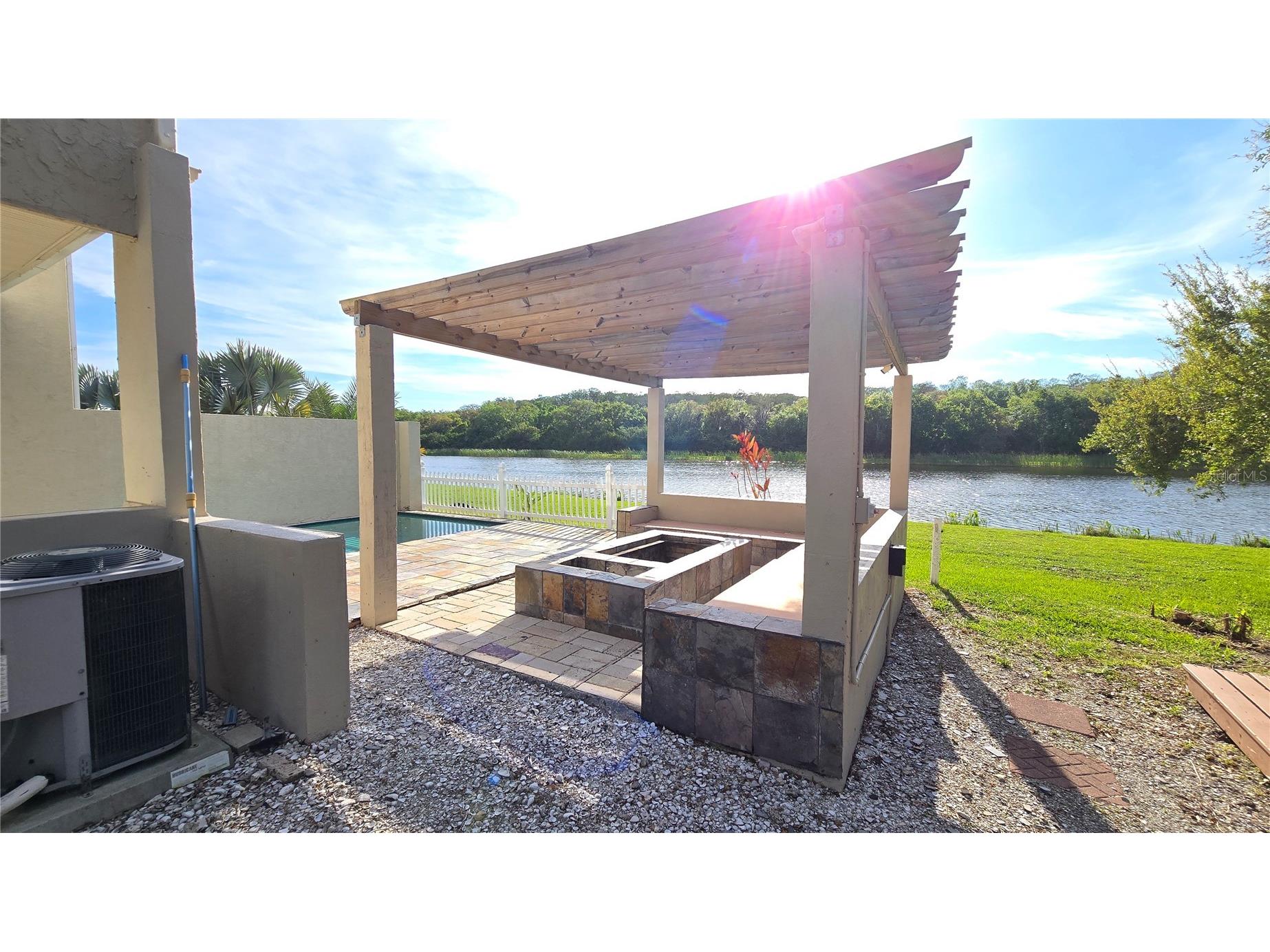 1806 Lago Vista Boulevard Palm Harbor FL 34685 TB8488546 image23