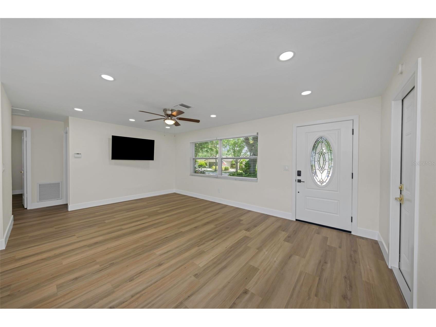 1806 Vancouver Drive Clearwater FL 33756 TB8519780 image5