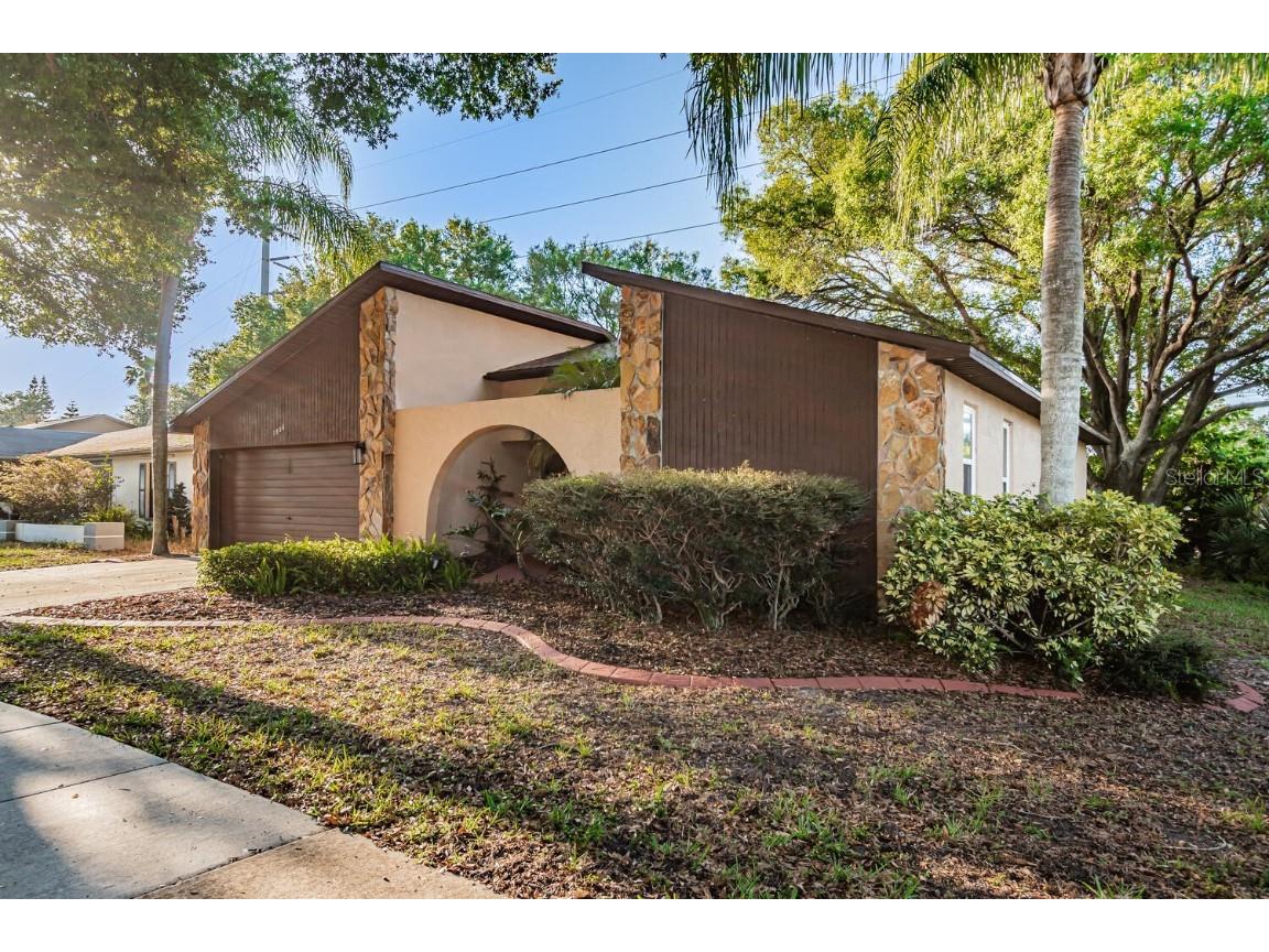 1806 Willow Oak Drive Palm Harbor FL 34683 U8157246 image1