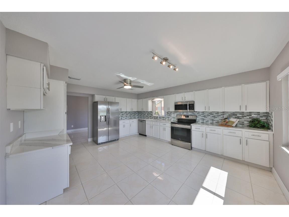 1806 Wolf Laurel Drive Sun City Center FL 33573 TB8368667 image6